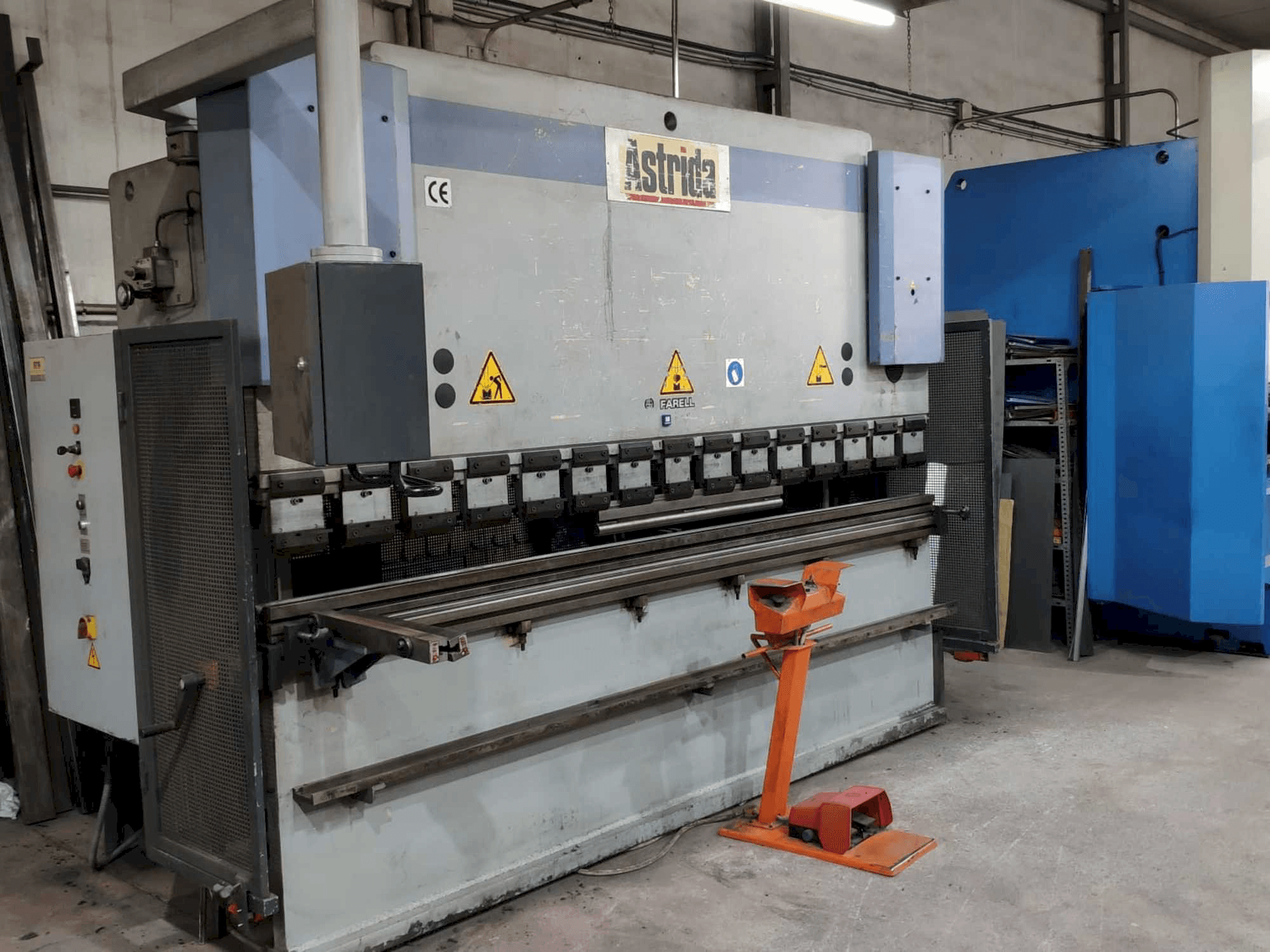 Astrida APH 3106-120 Mašinos vaizdas iš priekio