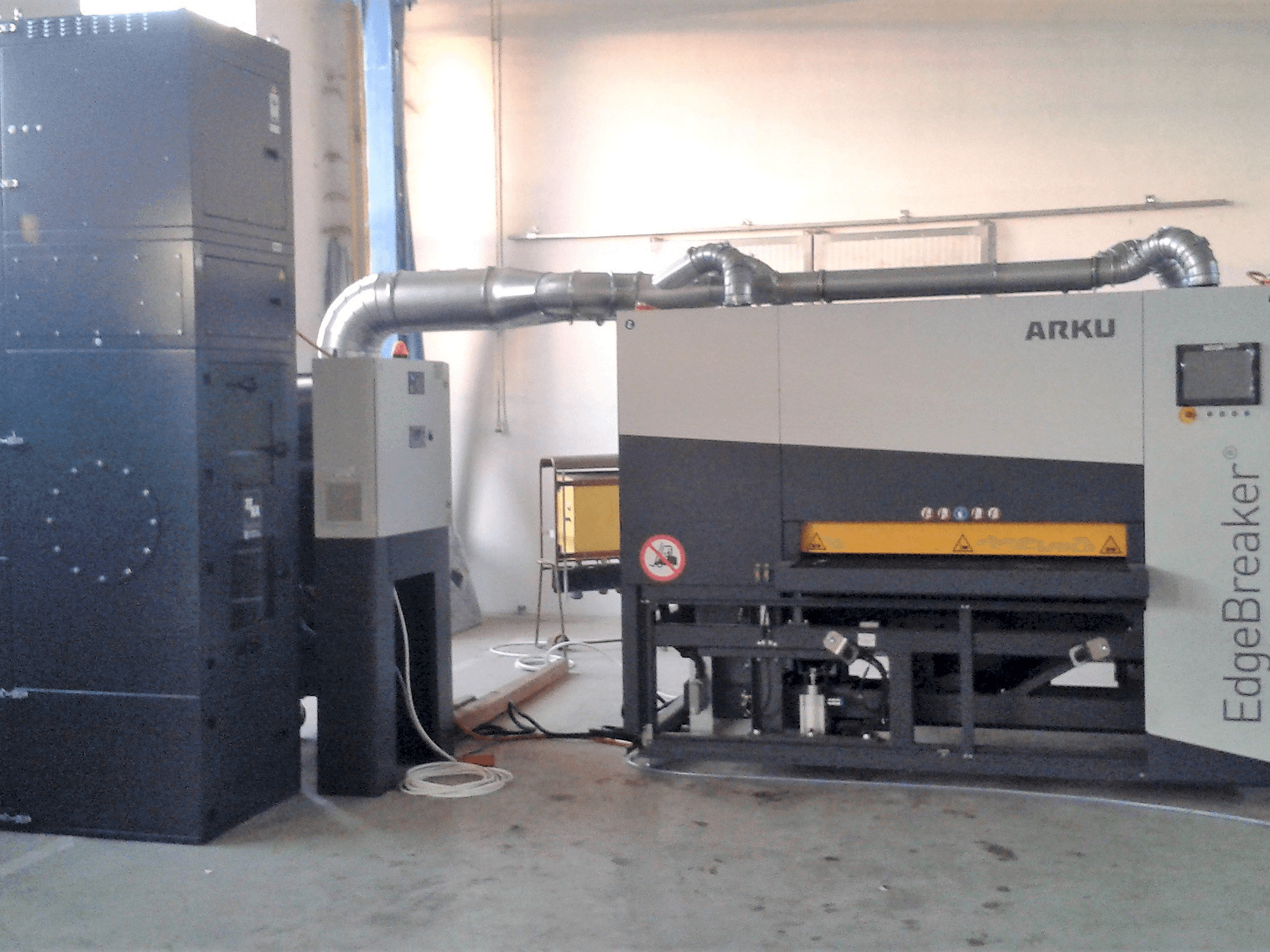 ARKU EdgeBreaker 4000 Mašinos vaizdas iš priekio