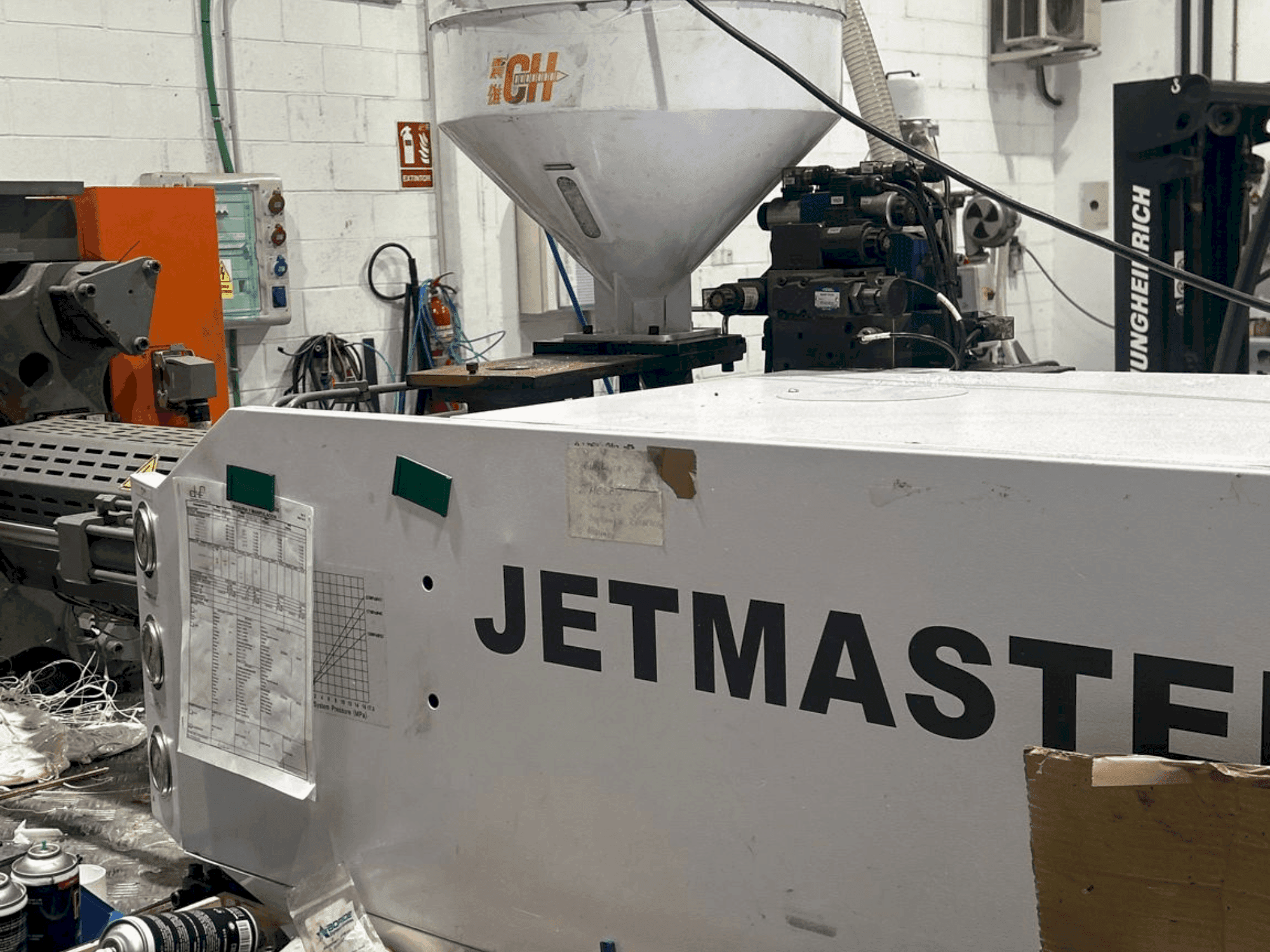 CHEN HSONG JM160-MK6e Mašinos vaizdas iš priekio