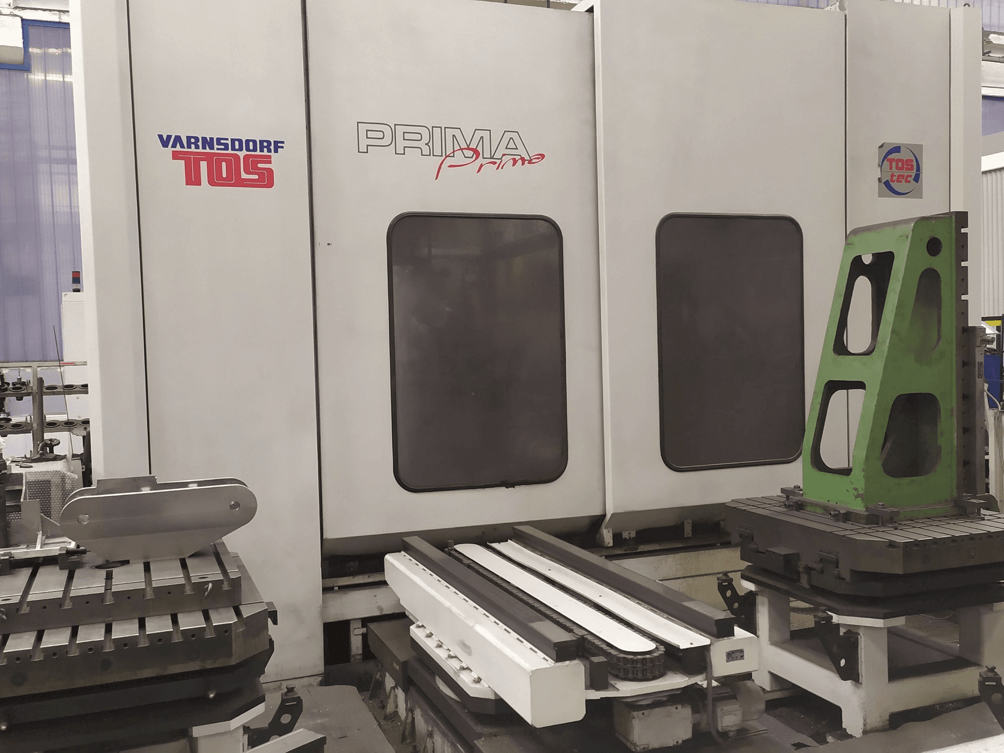 TOS Prima Mašinos vaizdas iš priekio