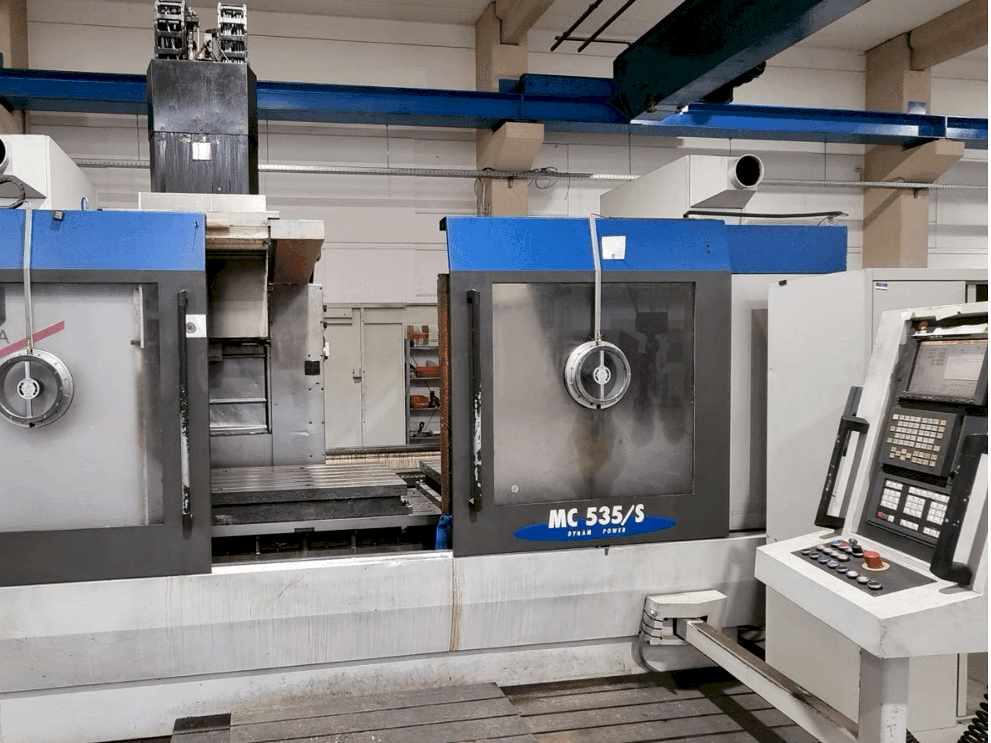 STAMA MC 535 Mašinos vaizdas iš priekio