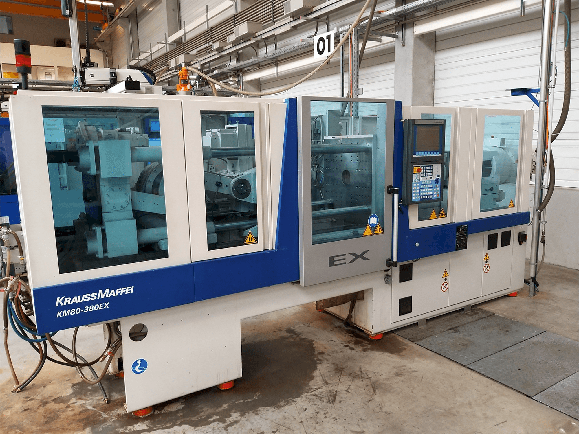 Krauss Maffei 80-380 Ex Mašinos vaizdas iš priekio