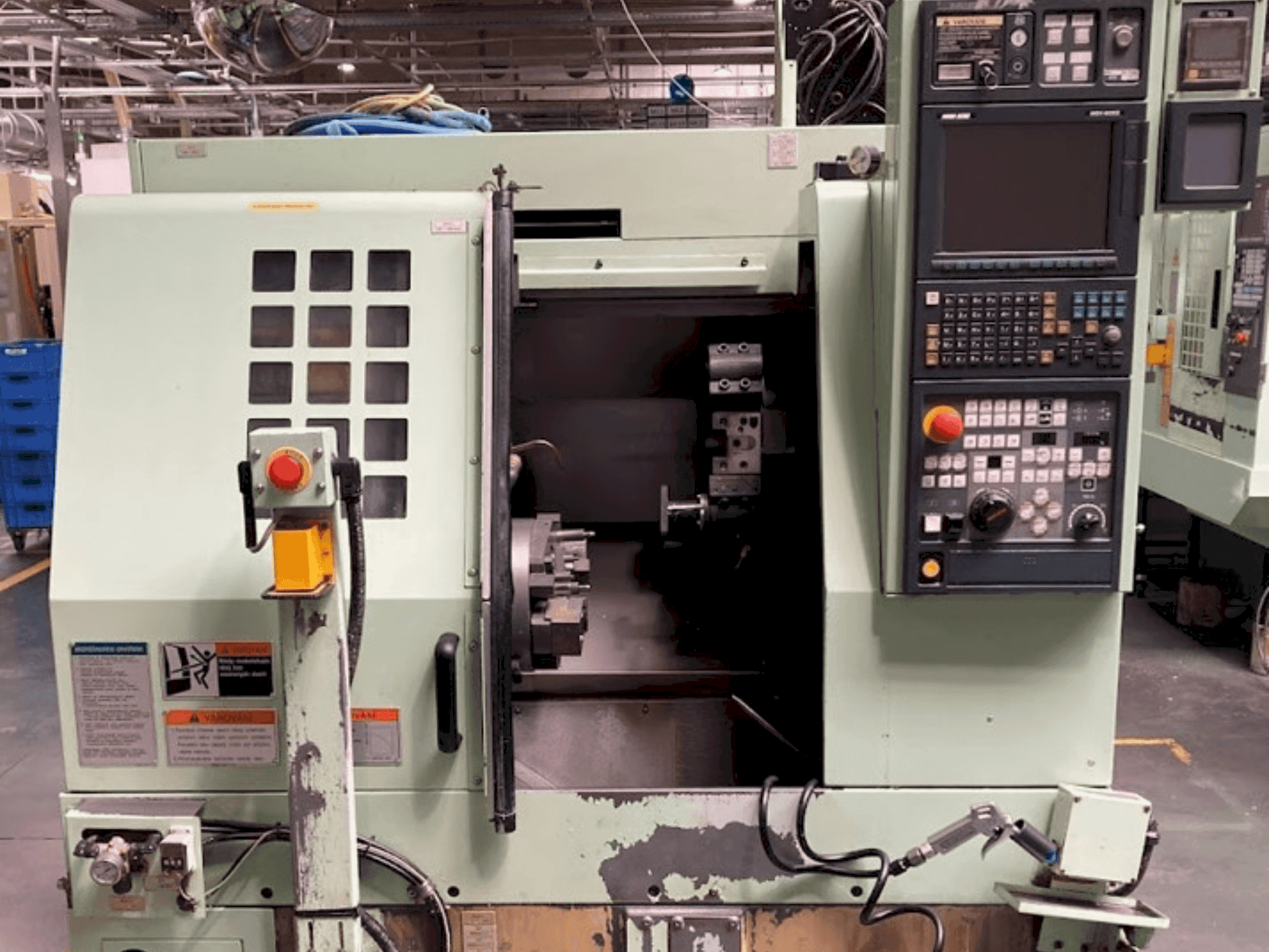 MORI SEIKI CL2000B Mašinos vaizdas iš priekio