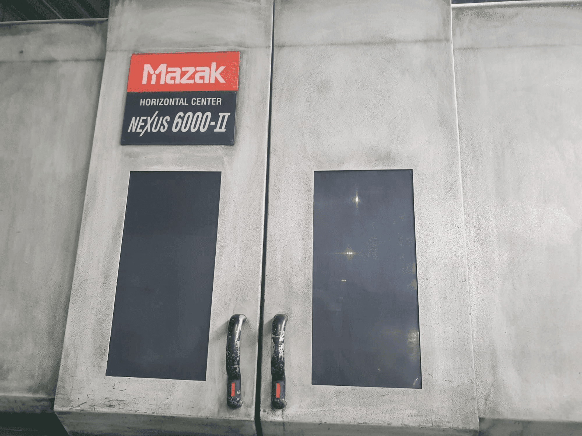Mazak HI Nexus 6000 II Mašinos vaizdas iš priekio
