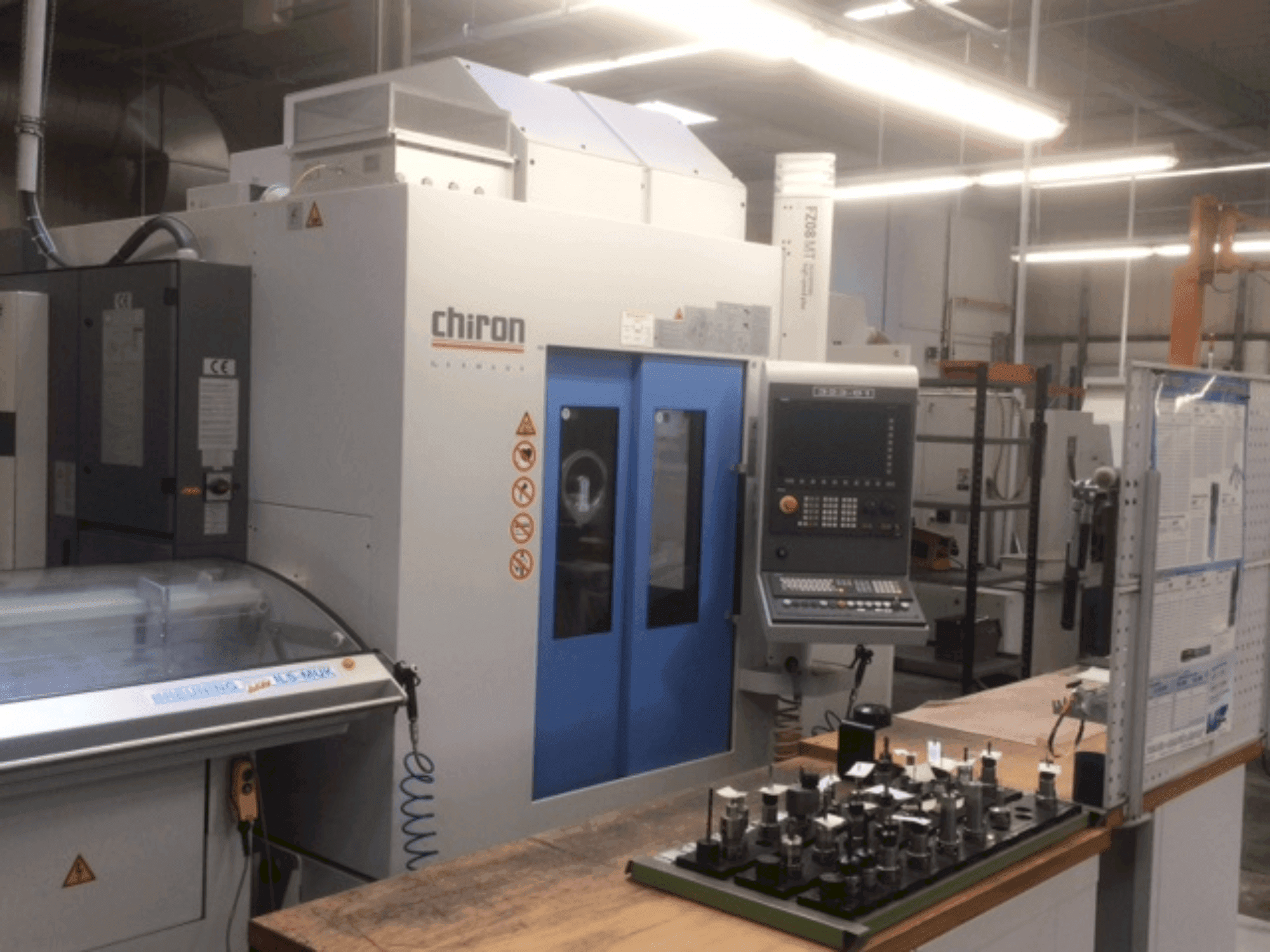 CHIRON FZ08 MT (2011) Mašinos vaizdas iš priekio