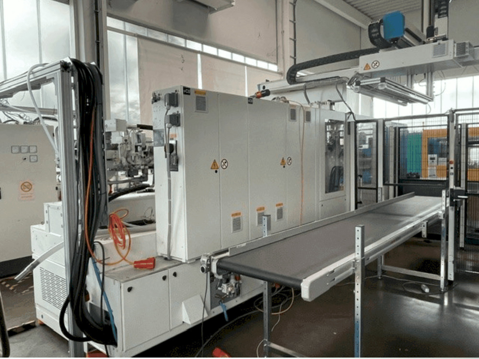 Krauss Maffei 300-1400 CX MC6 Mašinos vaizdas iš priekio