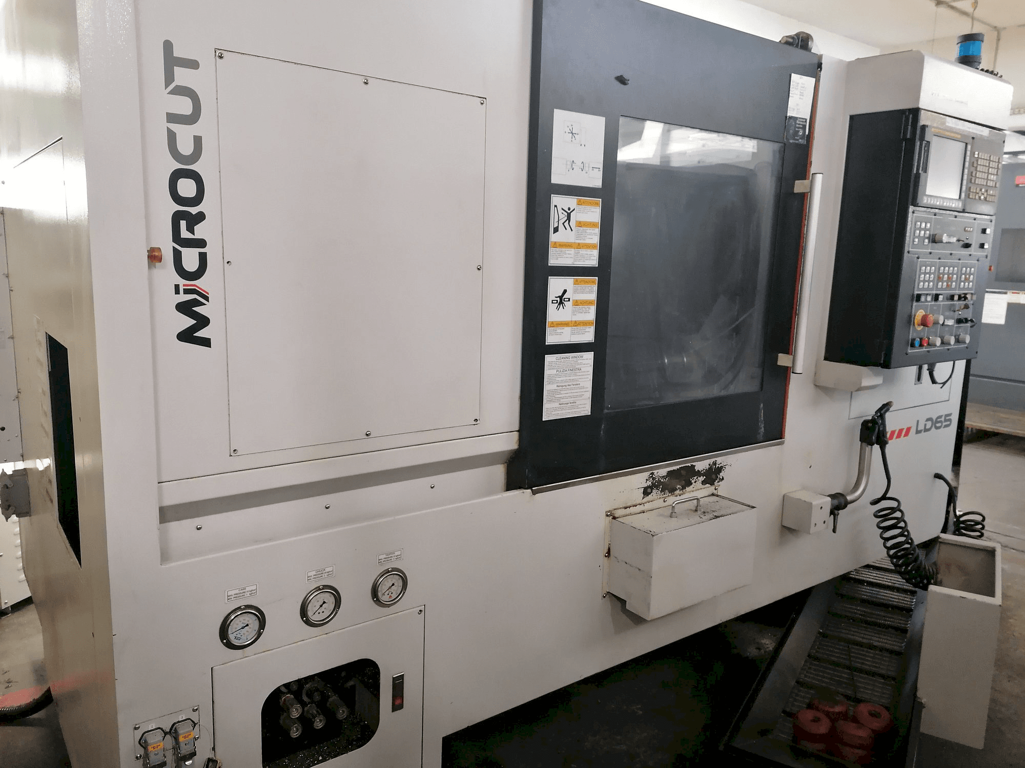 MICROCUT LD-65 Mašinos vaizdas iš priekio