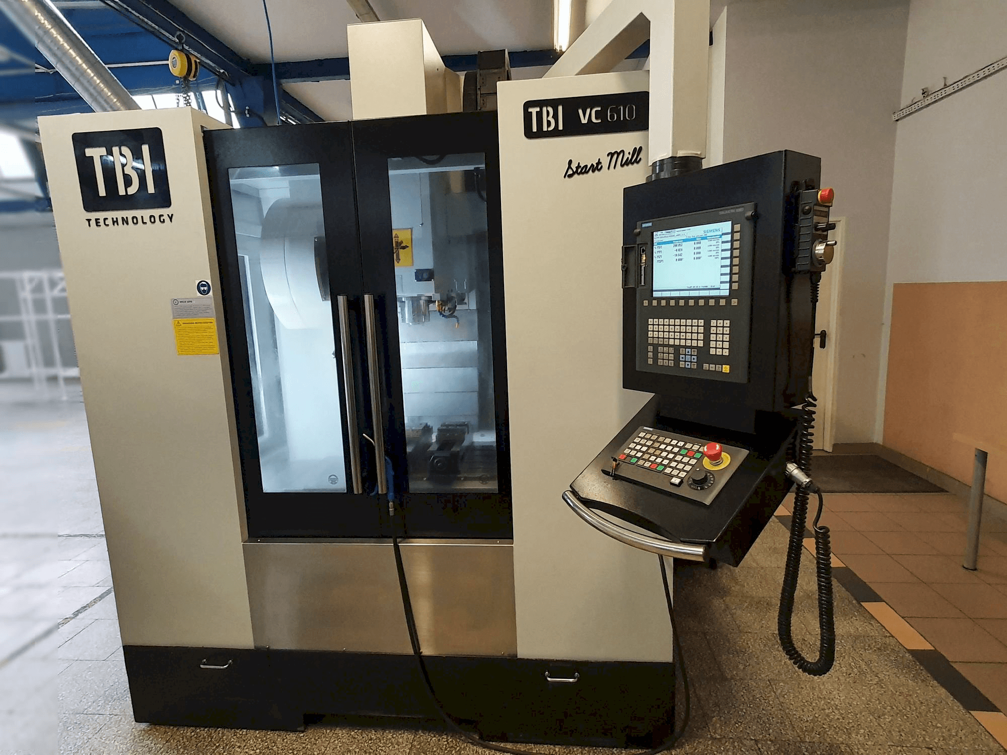 TBI VC610 Start Mill Mašinos vaizdas iš priekio