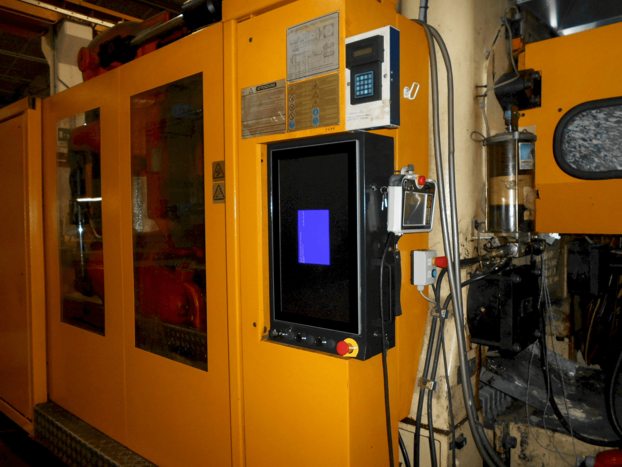 Husky ELL 750 RS 120/110 Mašinos vaizdas iš priekio