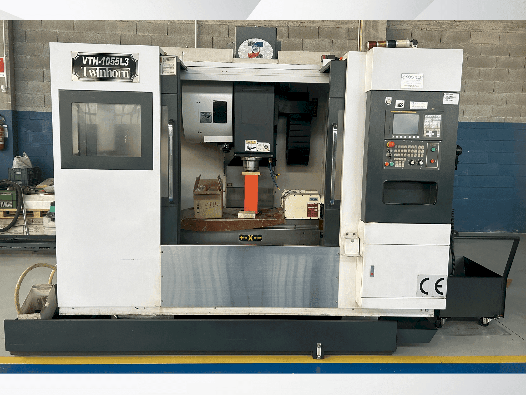 Twinhorn VTH-1055L3 Mašinos vaizdas iš priekio