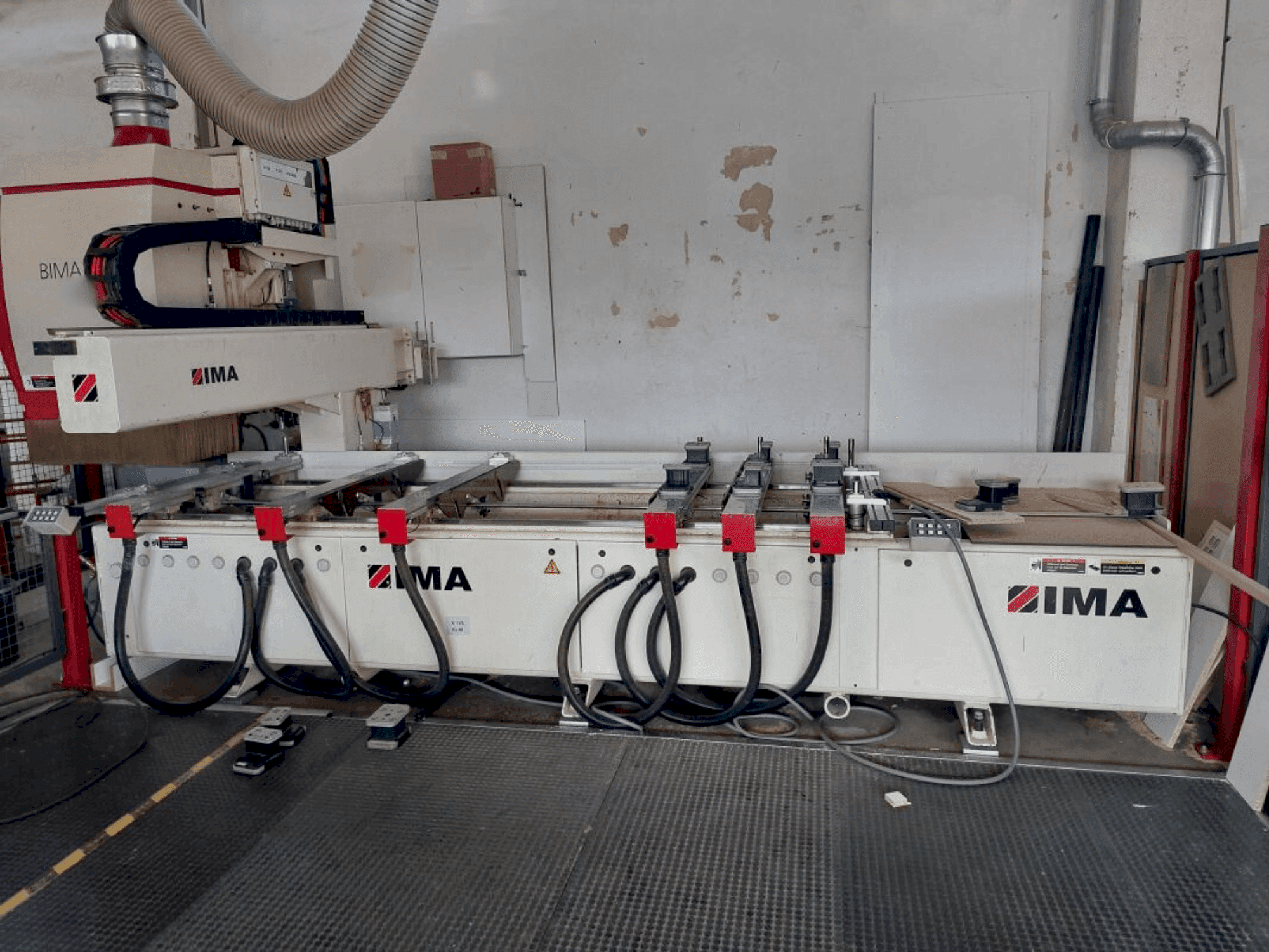 IMA BIMA 310 120/300 Mašinos vaizdas iš priekio