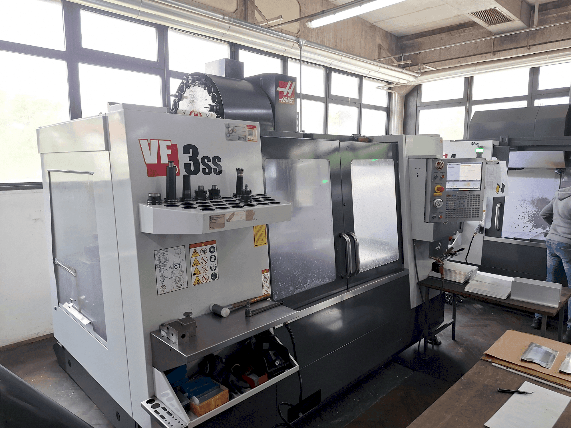 HAAS VF3 SS Mašinos vaizdas iš priekio