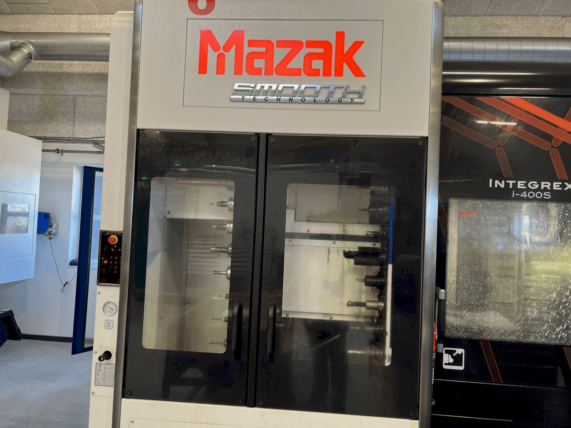 Mazak Integrex i-400S Mašinos vaizdas iš priekio