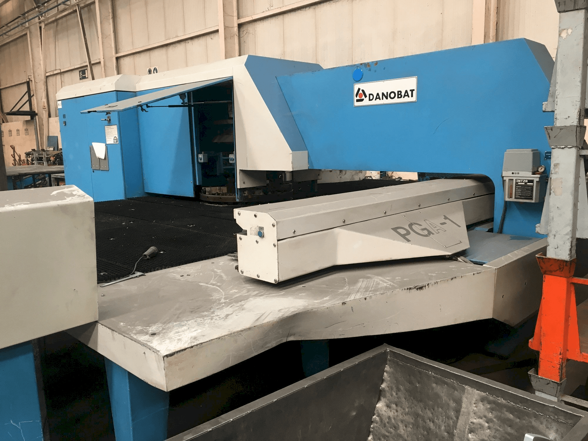 DANOBAT PGA-1 Mašinos vaizdas iš priekio