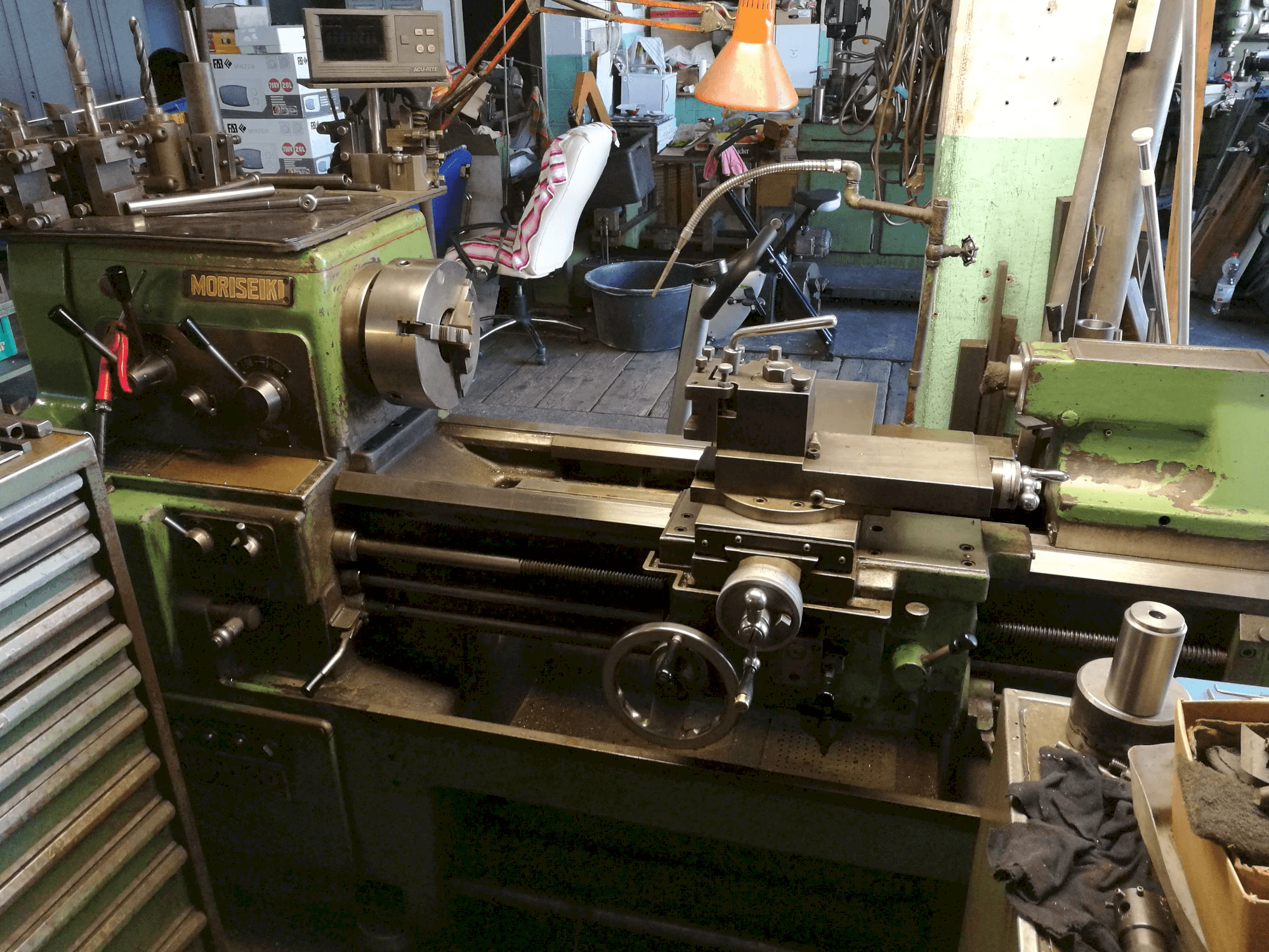 MORI SEIKI MS 850 Mašinos vaizdas iš priekio