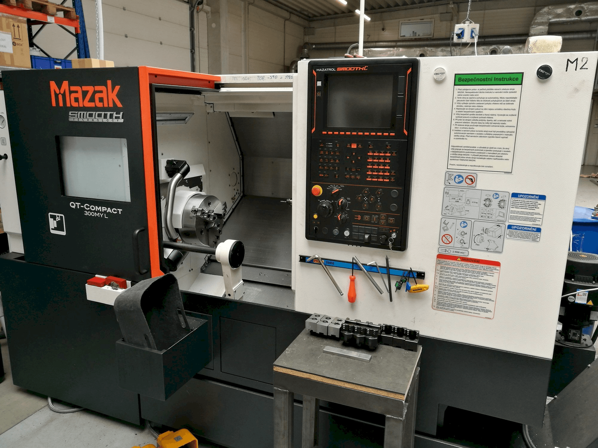 Mazak Quick Turn Compact 300MY L Mašinos vaizdas iš priekio