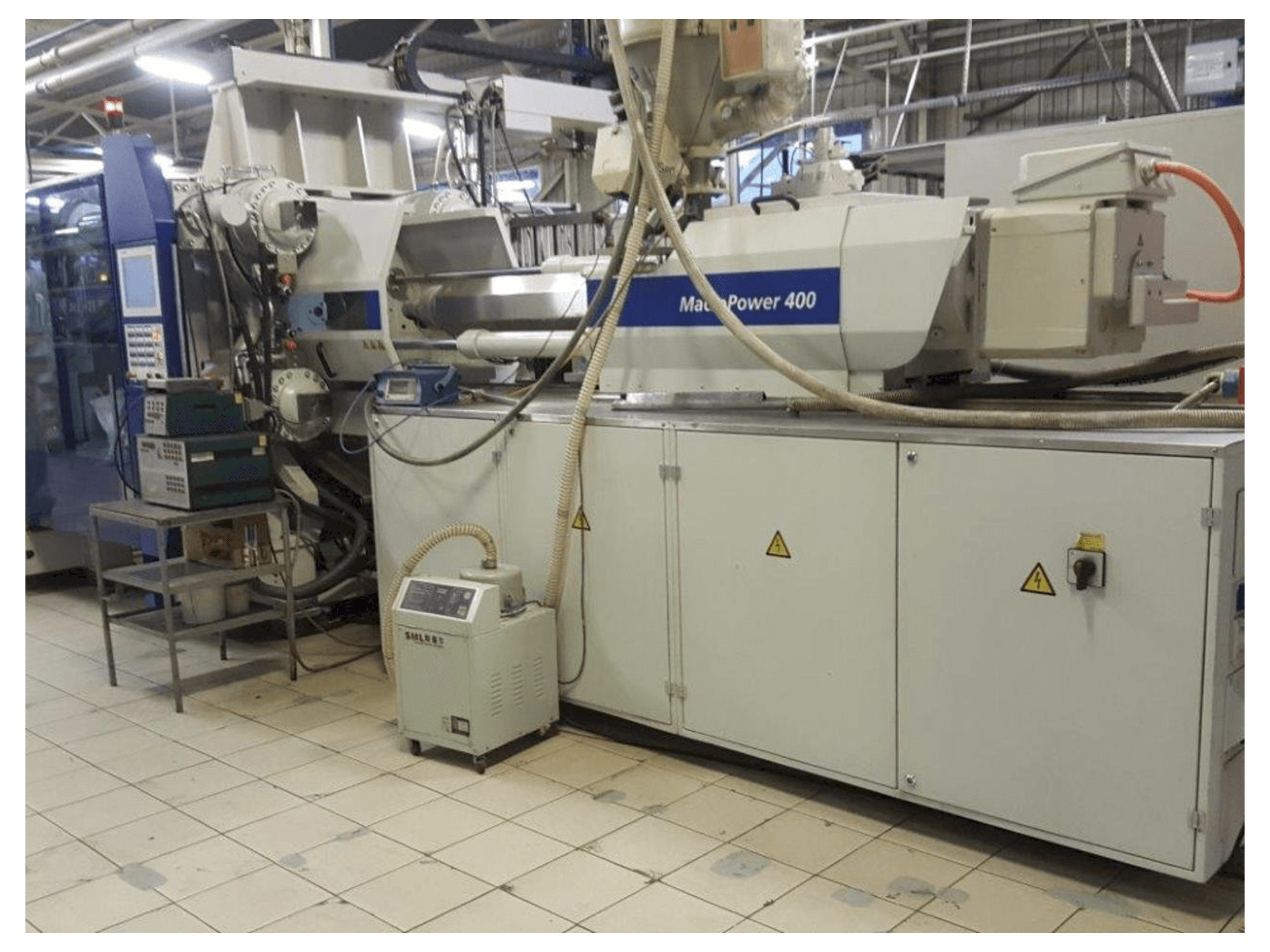 Battenfeld Macro Power 400/3400 Mašinos vaizdas iš priekio