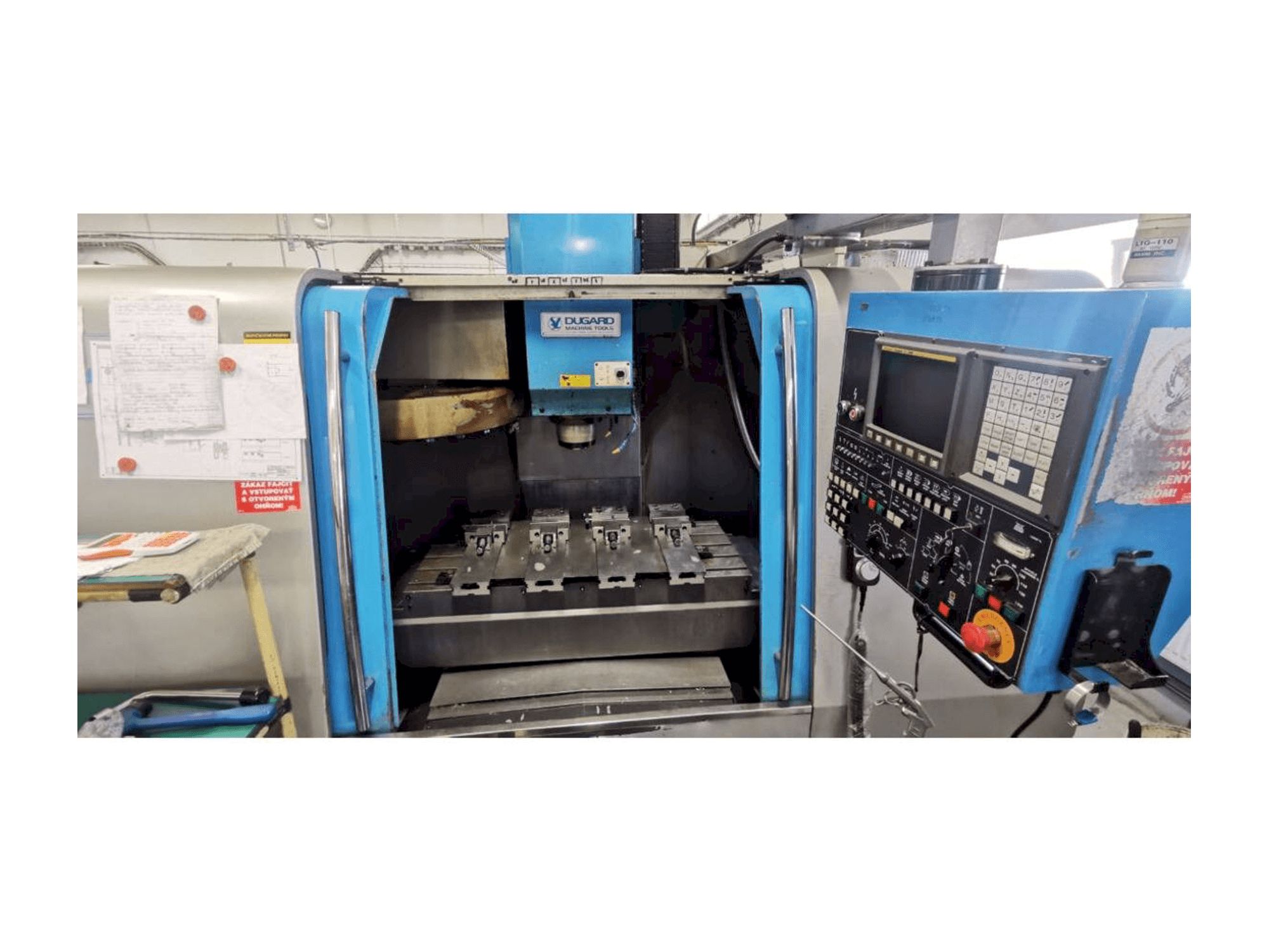 Dugard EAGLE 1000 VMC-L Mašinos vaizdas iš priekio