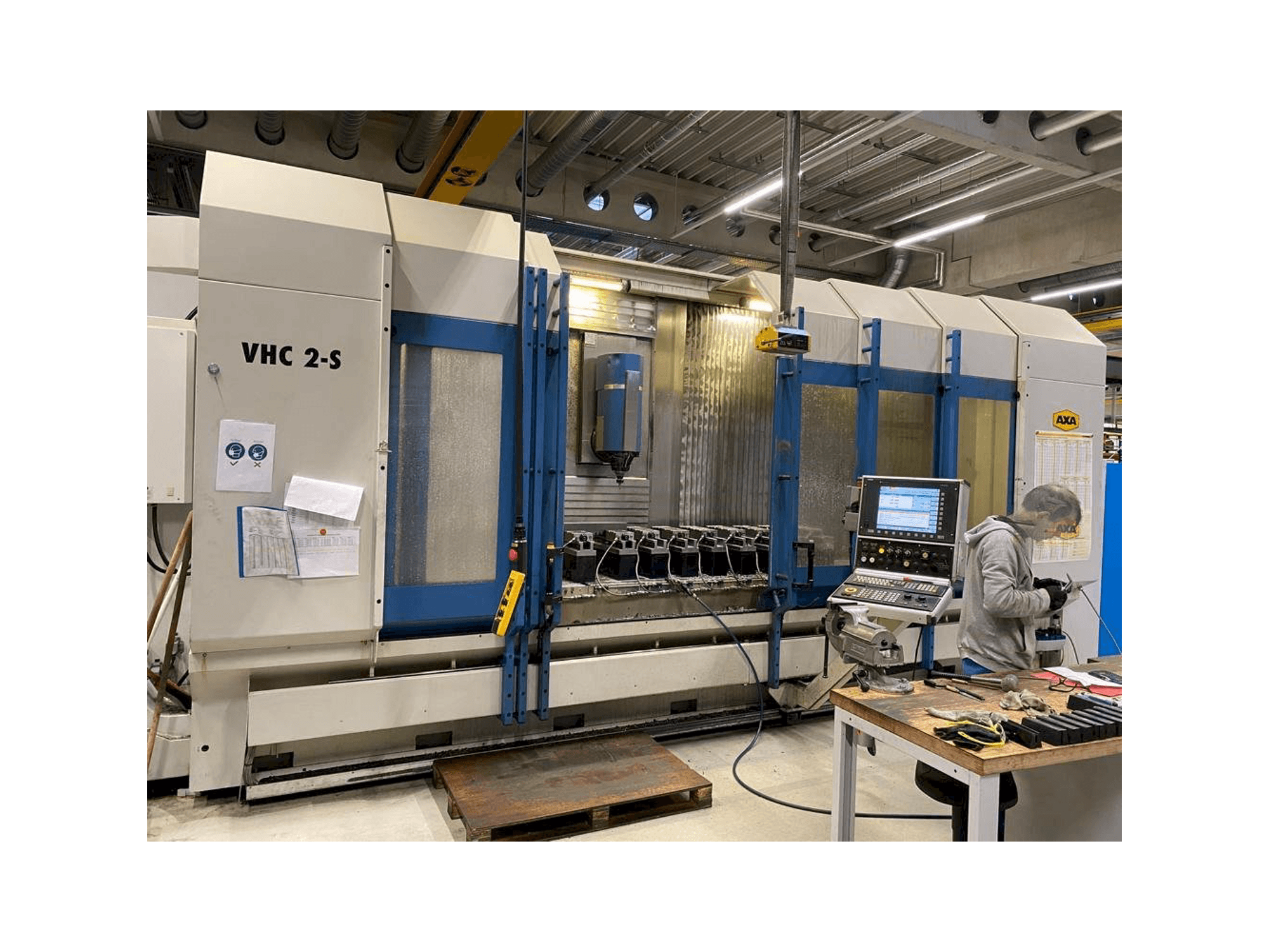 AXA VHC 2-3500 S Mašinos vaizdas iš priekio