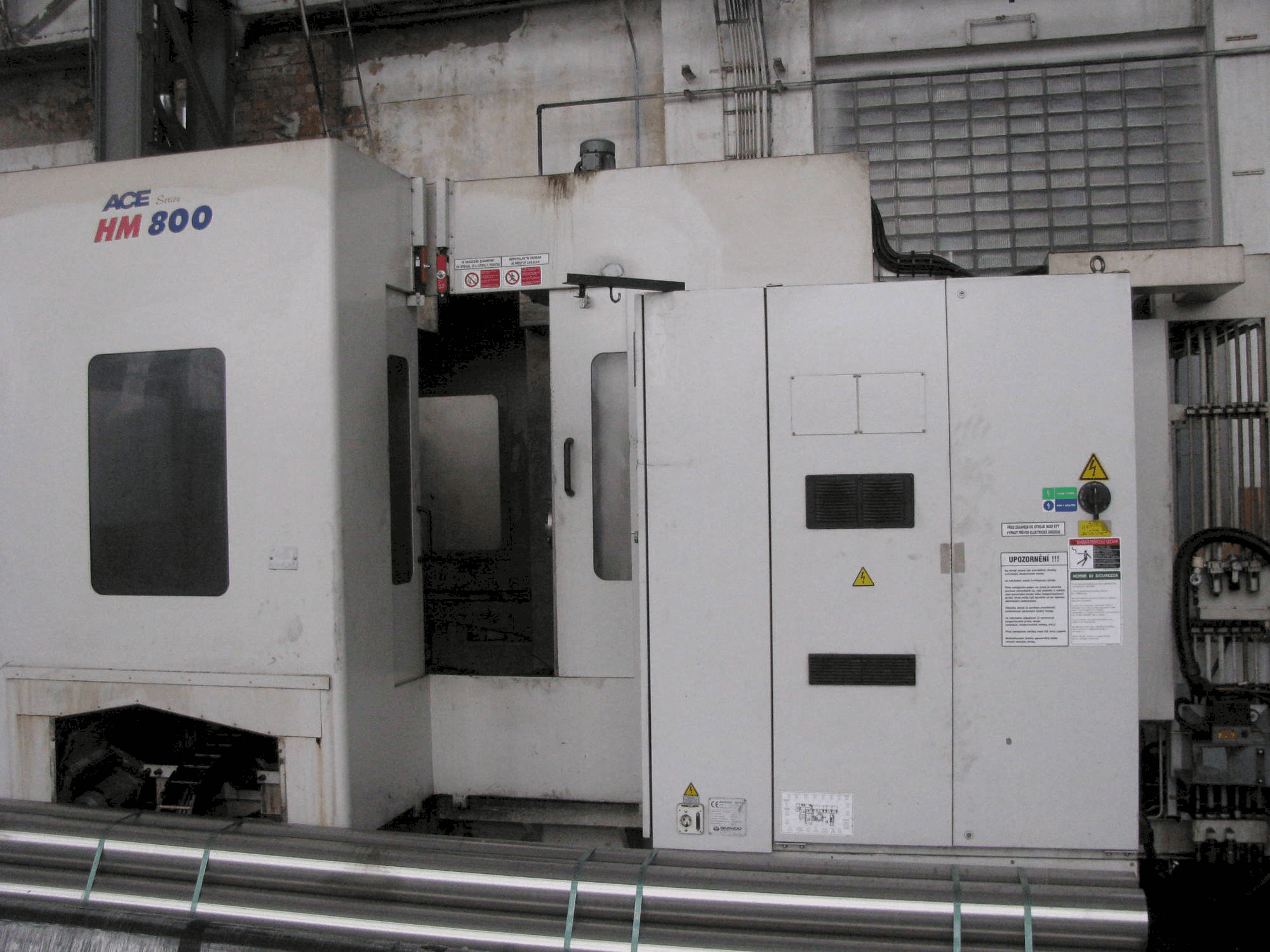DAEWOO ACE-HM 800 Mašinos vaizdas iš priekio