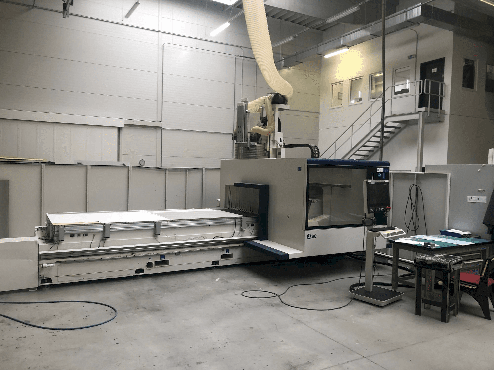 SCM ACCORD 50 FX-M Mašinos vaizdas iš priekio