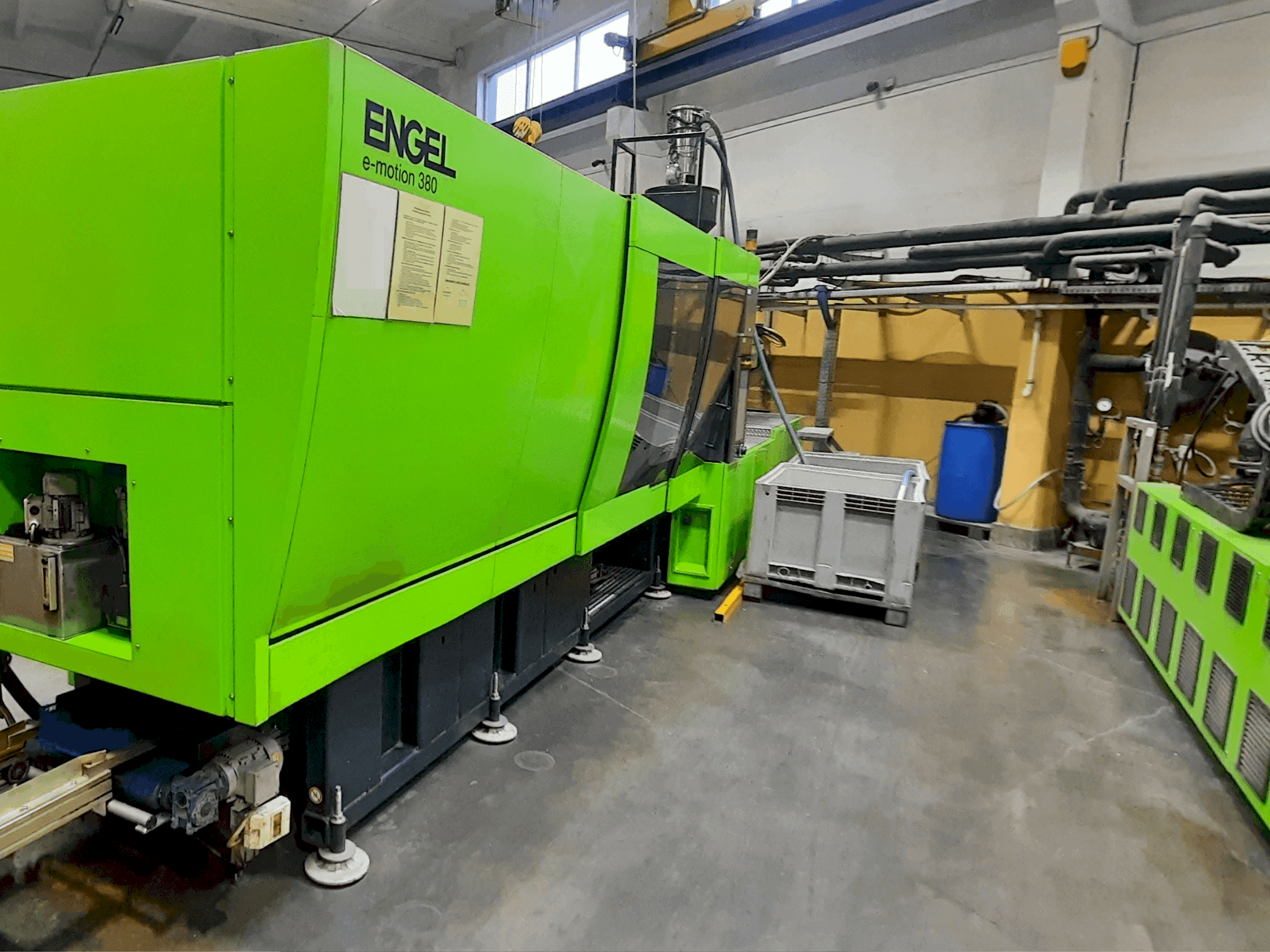 Engel e-motion 2440/380 T Mašinos vaizdas iš priekio
