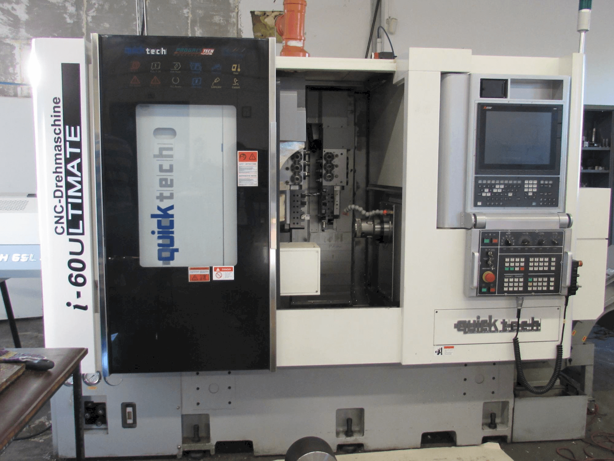 Quick-Tech I-60U Mašinos vaizdas iš priekio