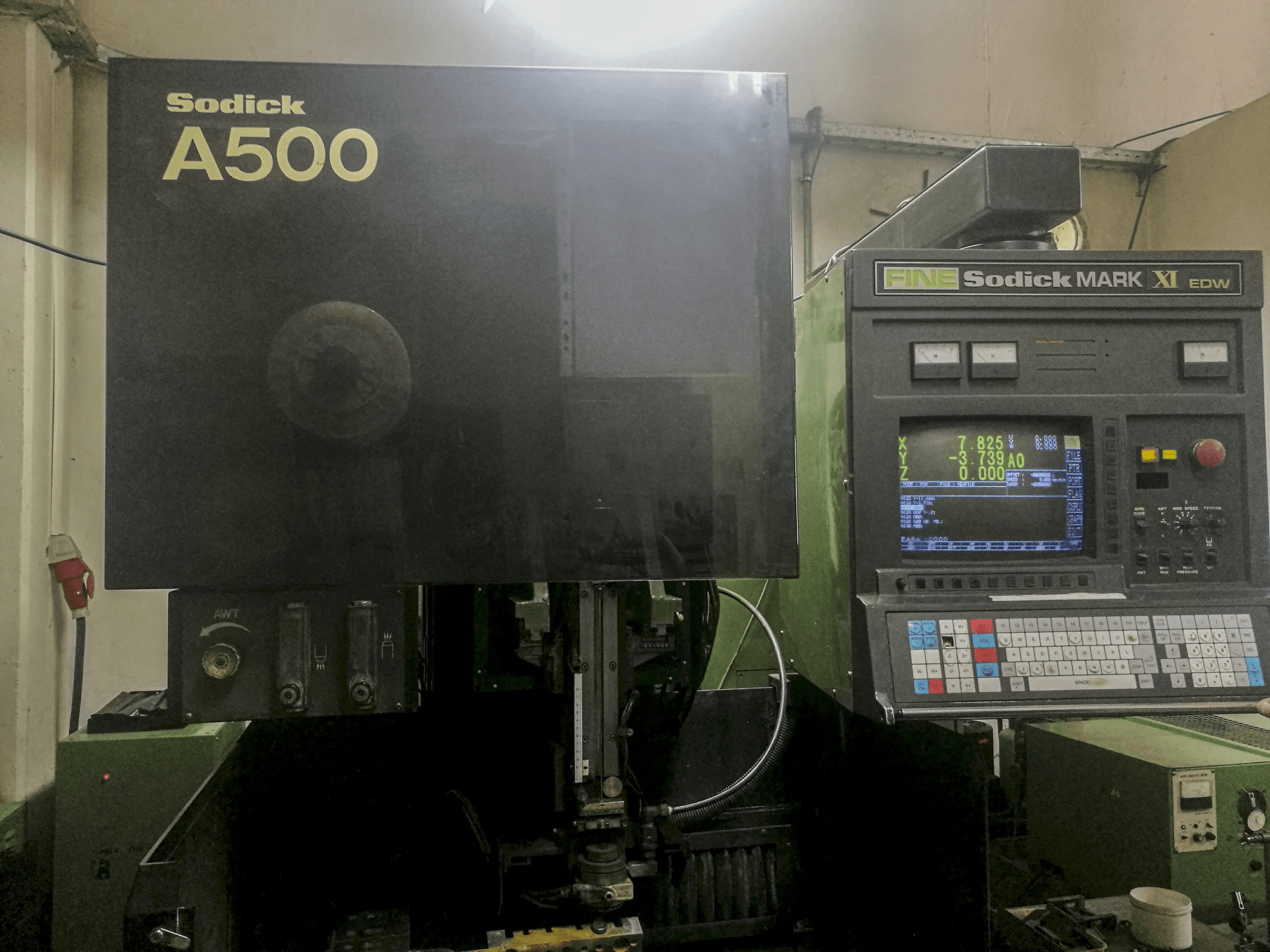 Sodick A500 Mašinos vaizdas iš priekio
