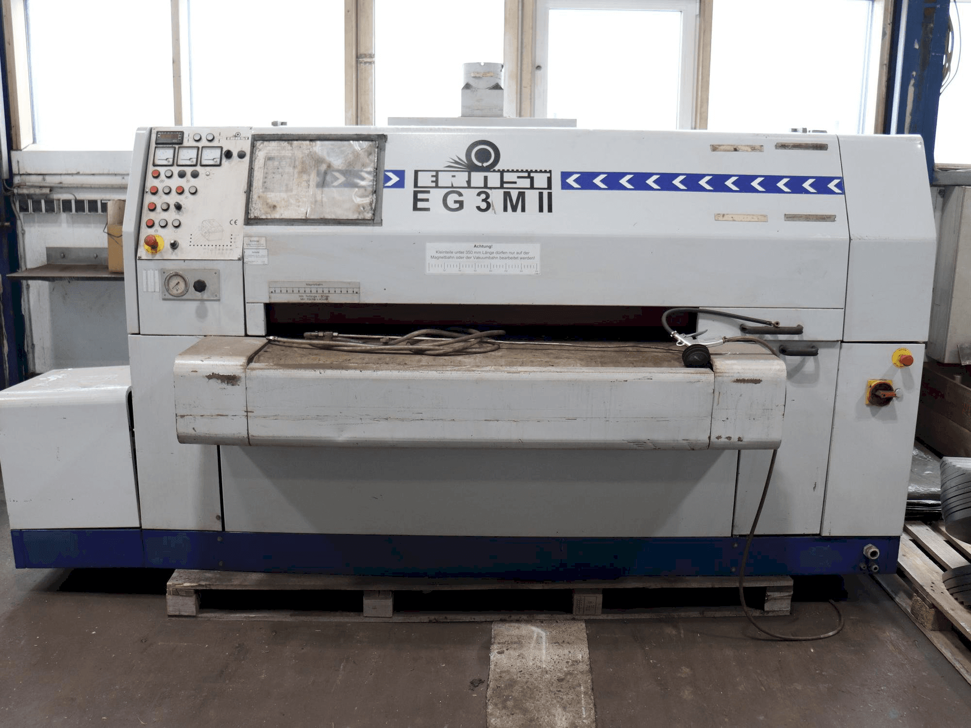 ERNST EG3M II Mašinos vaizdas iš priekio