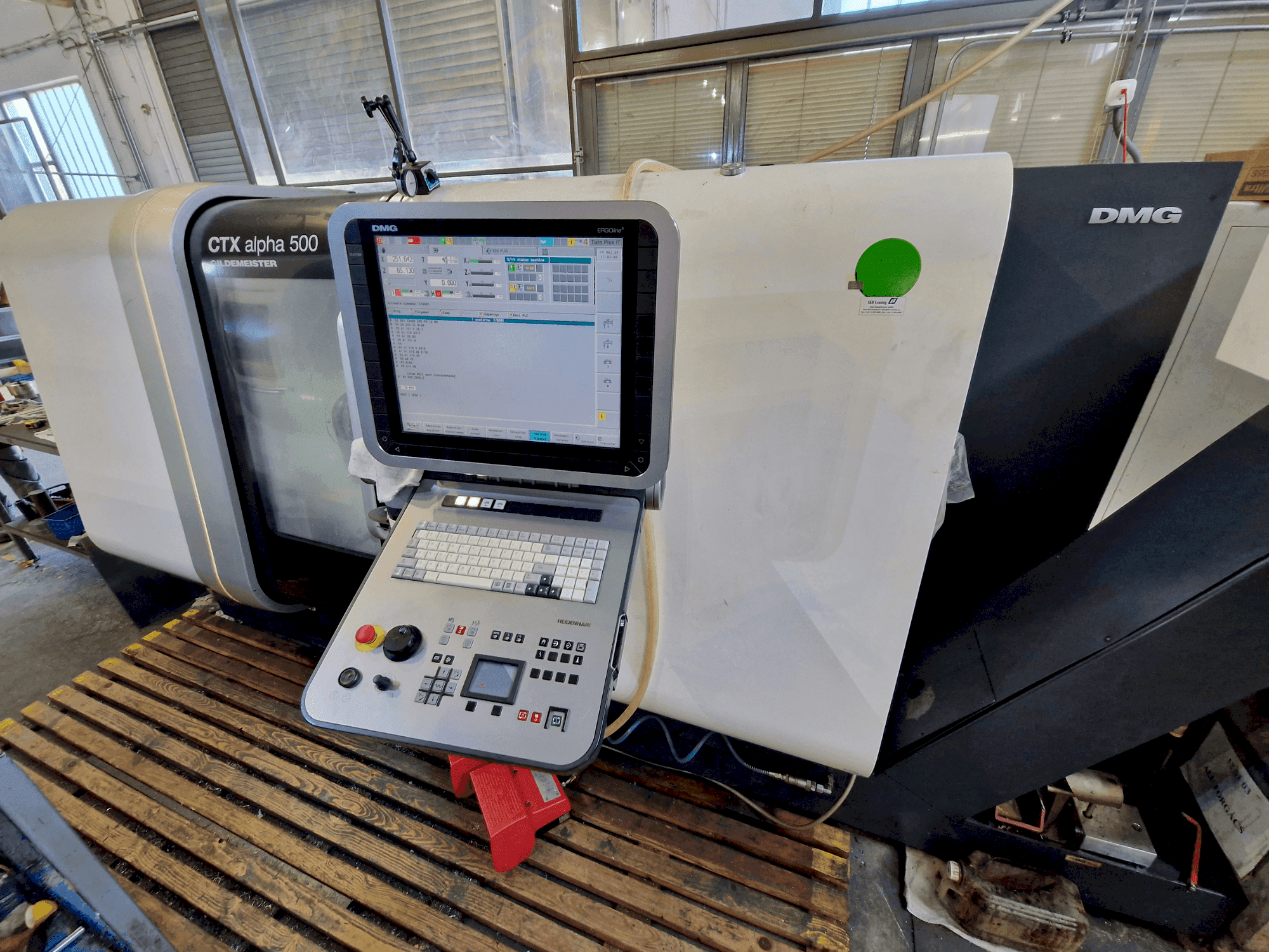 DMG MORI CTX ALPHA 500 V6 Mašinos vaizdas iš priekio