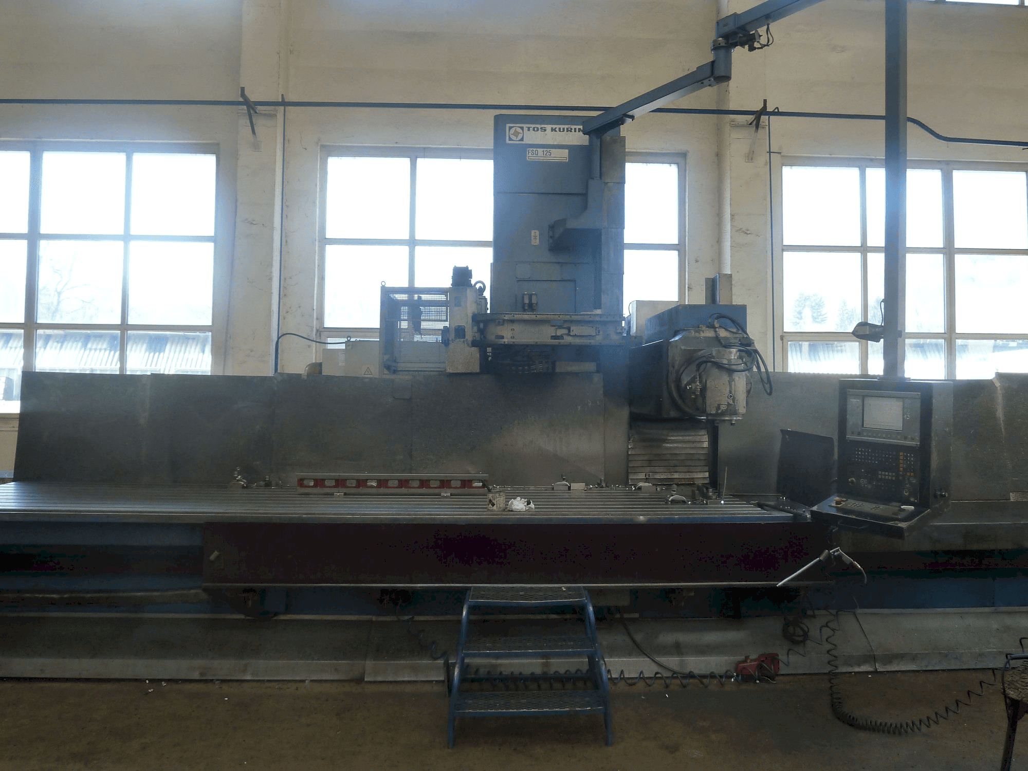 TOS FSQ 125-OR/A5 Mašinos vaizdas iš priekio