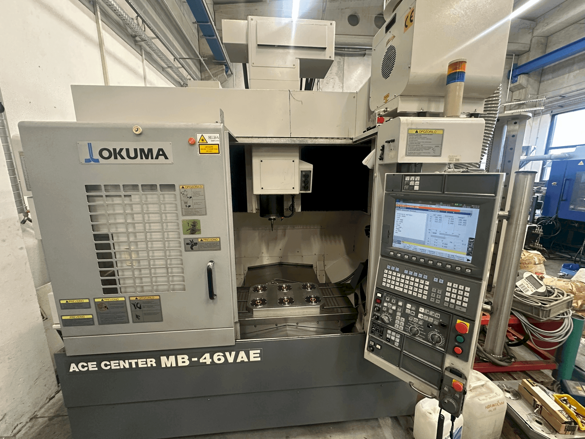 Okuma MA-46 VAE Mašinos vaizdas iš priekio