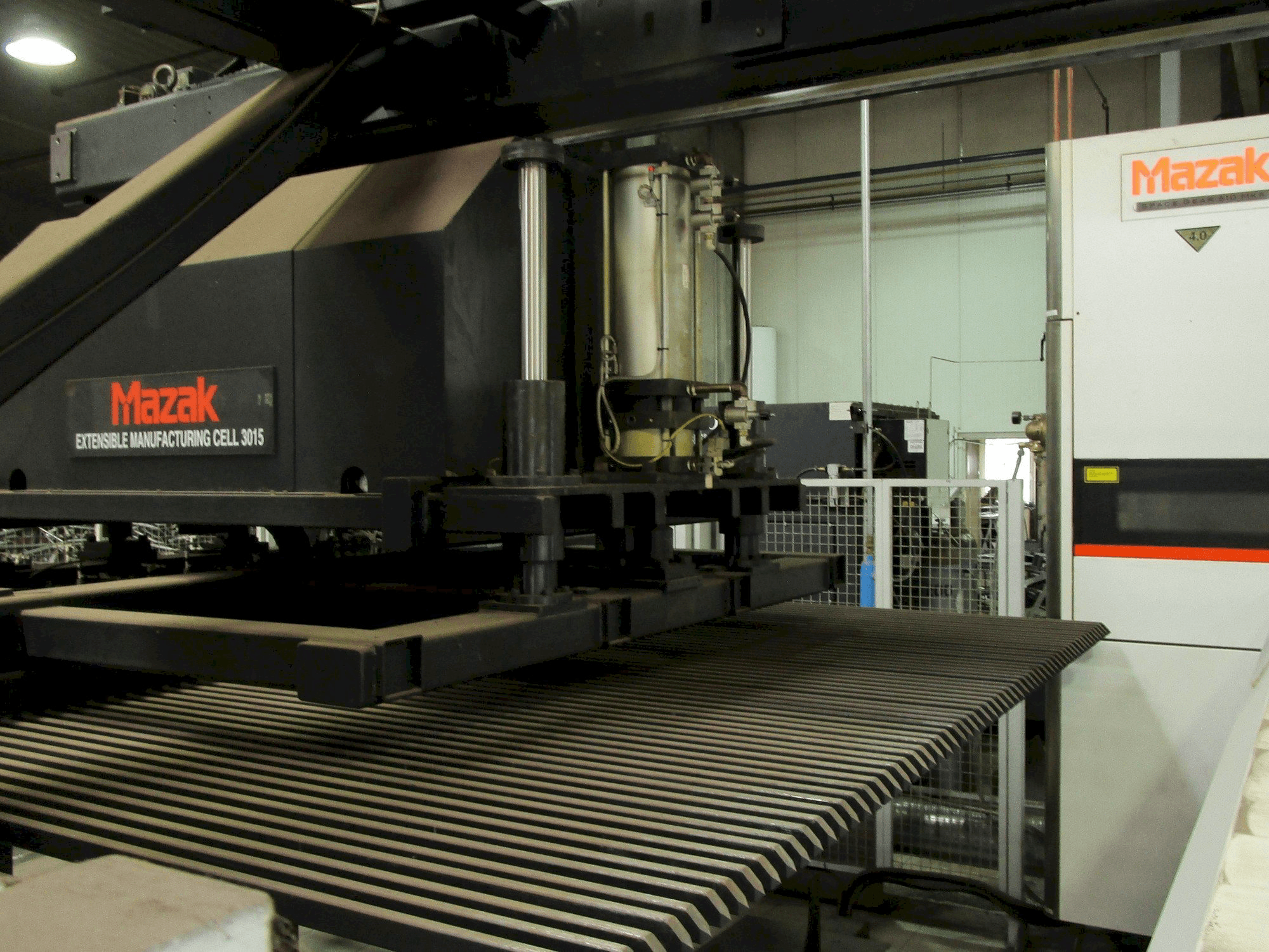 Mazak Space Gear 510 MKII 4kW Mašinos vaizdas iš priekio