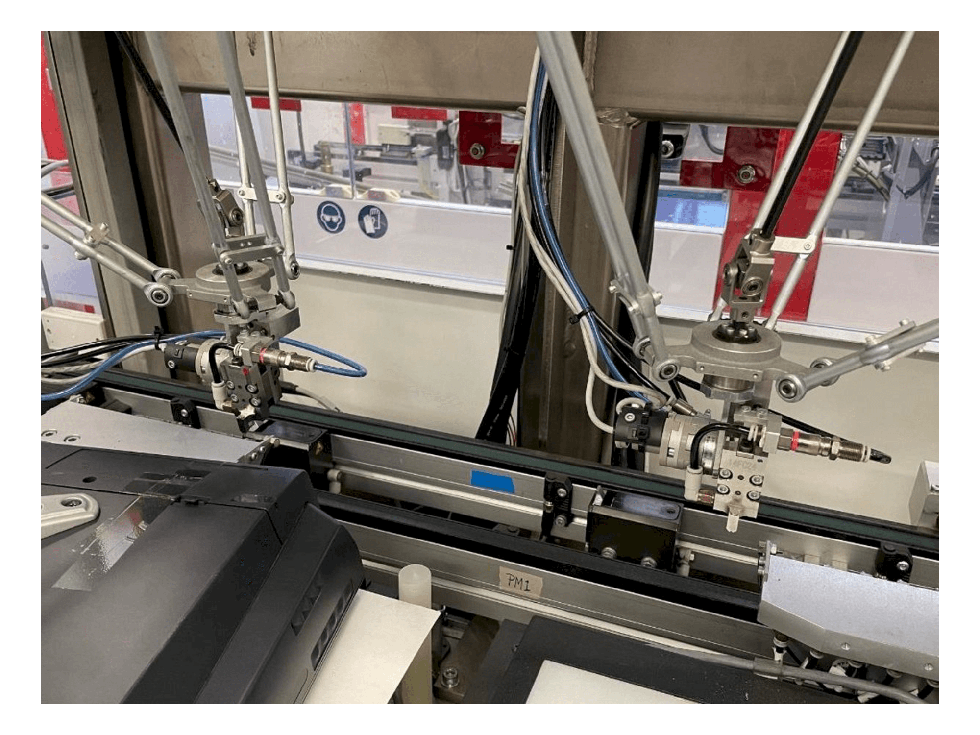 IMS Tattoo Assembly Line Mašinos vaizdas iš priekio