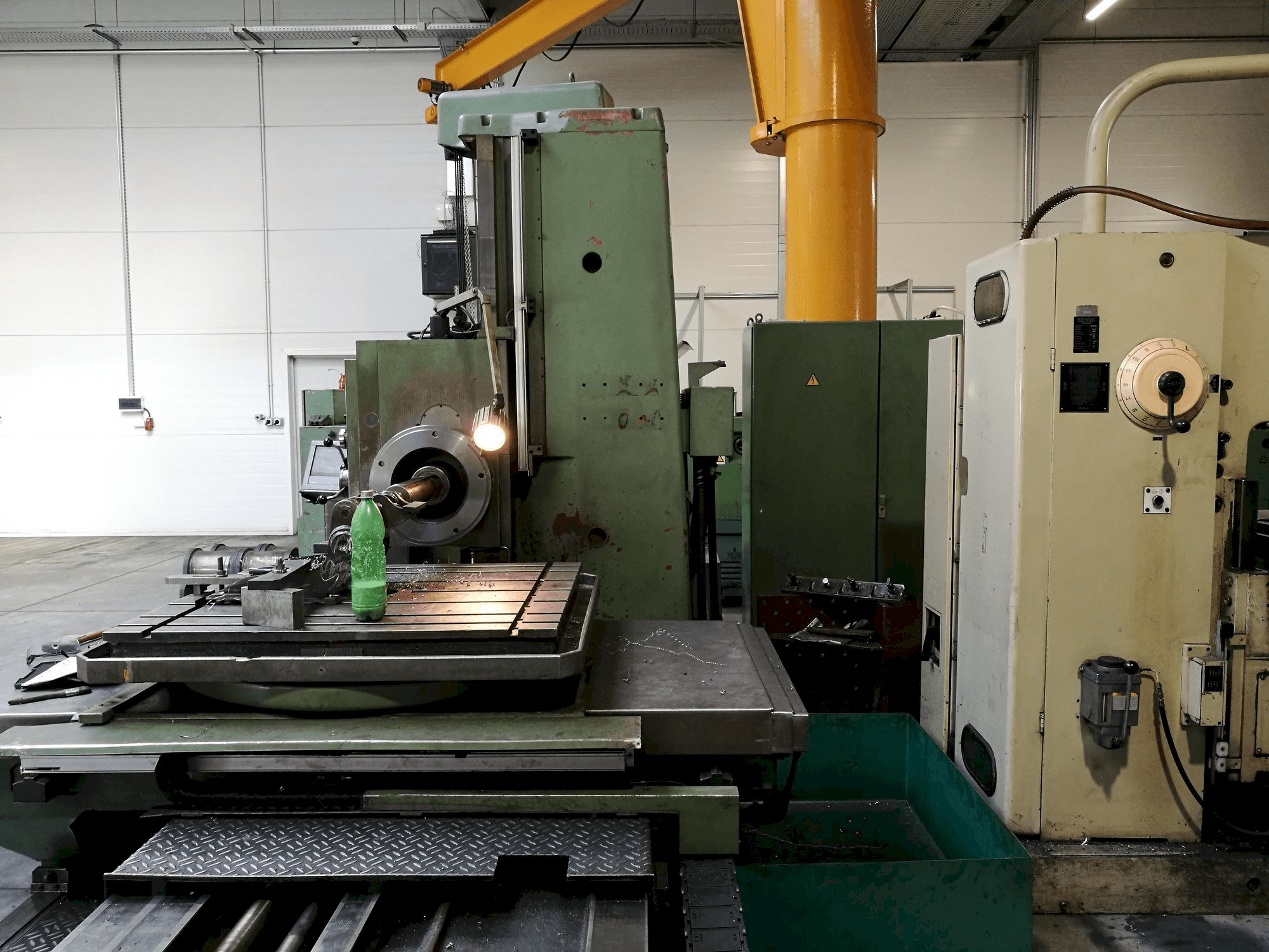 TOS WHN 9B Mašinos vaizdas iš priekio