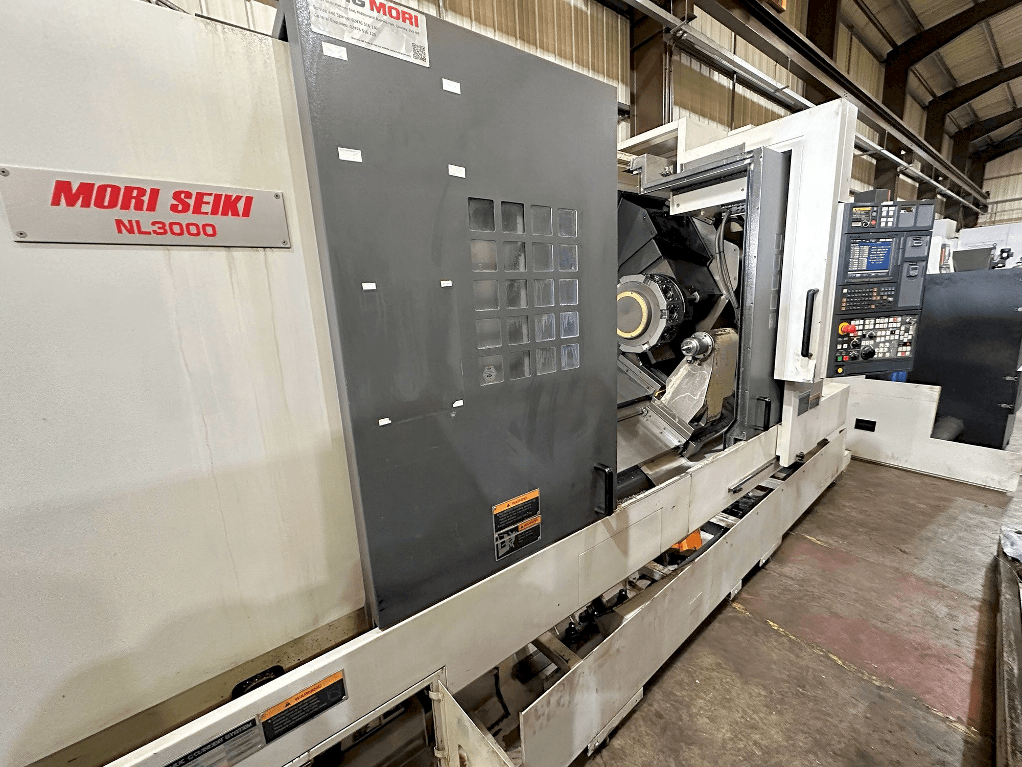 MORI SEIKI NL3000Y/1250 Mašinos vaizdas iš priekio