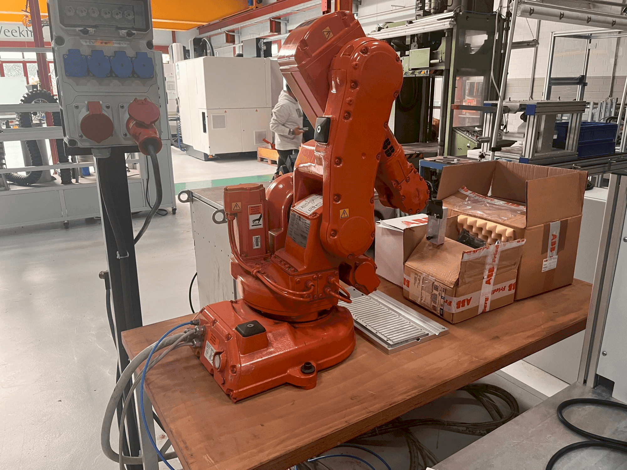 ABB IRB 140 M2000 Mašinos vaizdas iš priekio