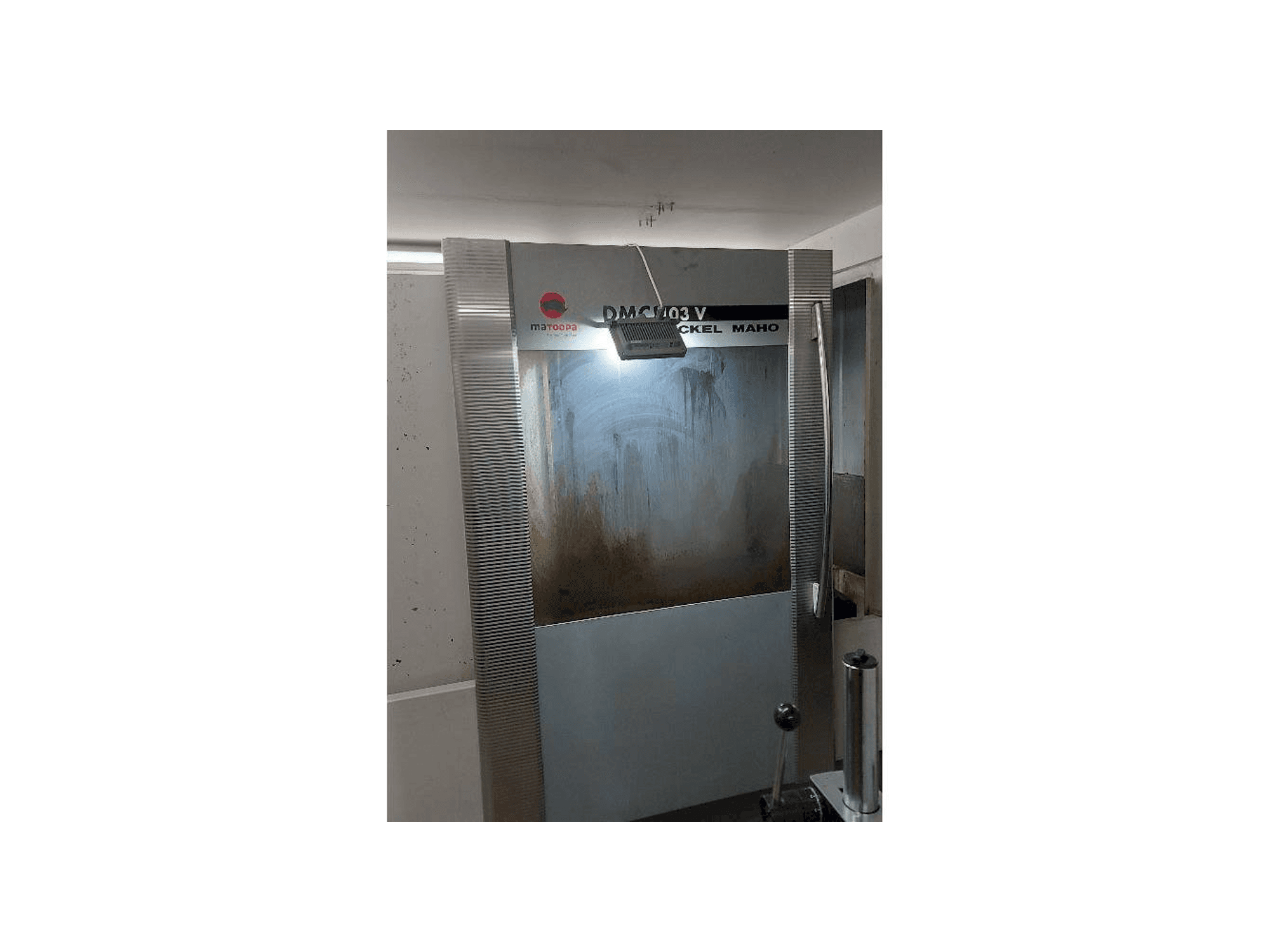 DMG DMC 103 V Mašinos vaizdas iš priekio