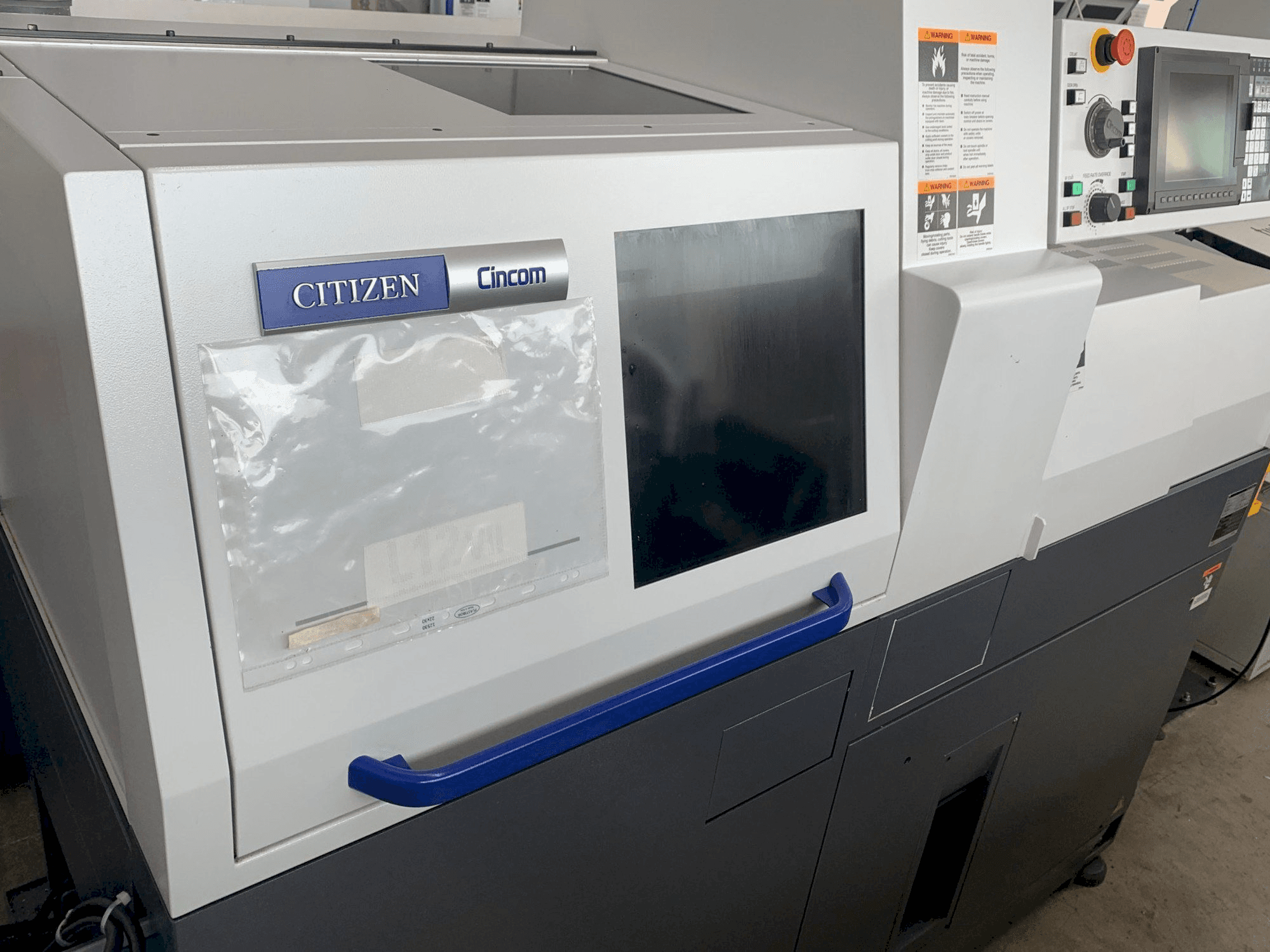 Citizen Cincom L12 Mašinos vaizdas iš priekio