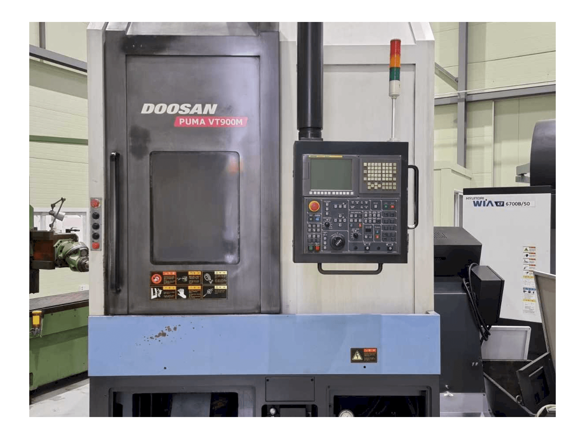 Doosan PUMA VT900M Mašinos vaizdas iš priekio