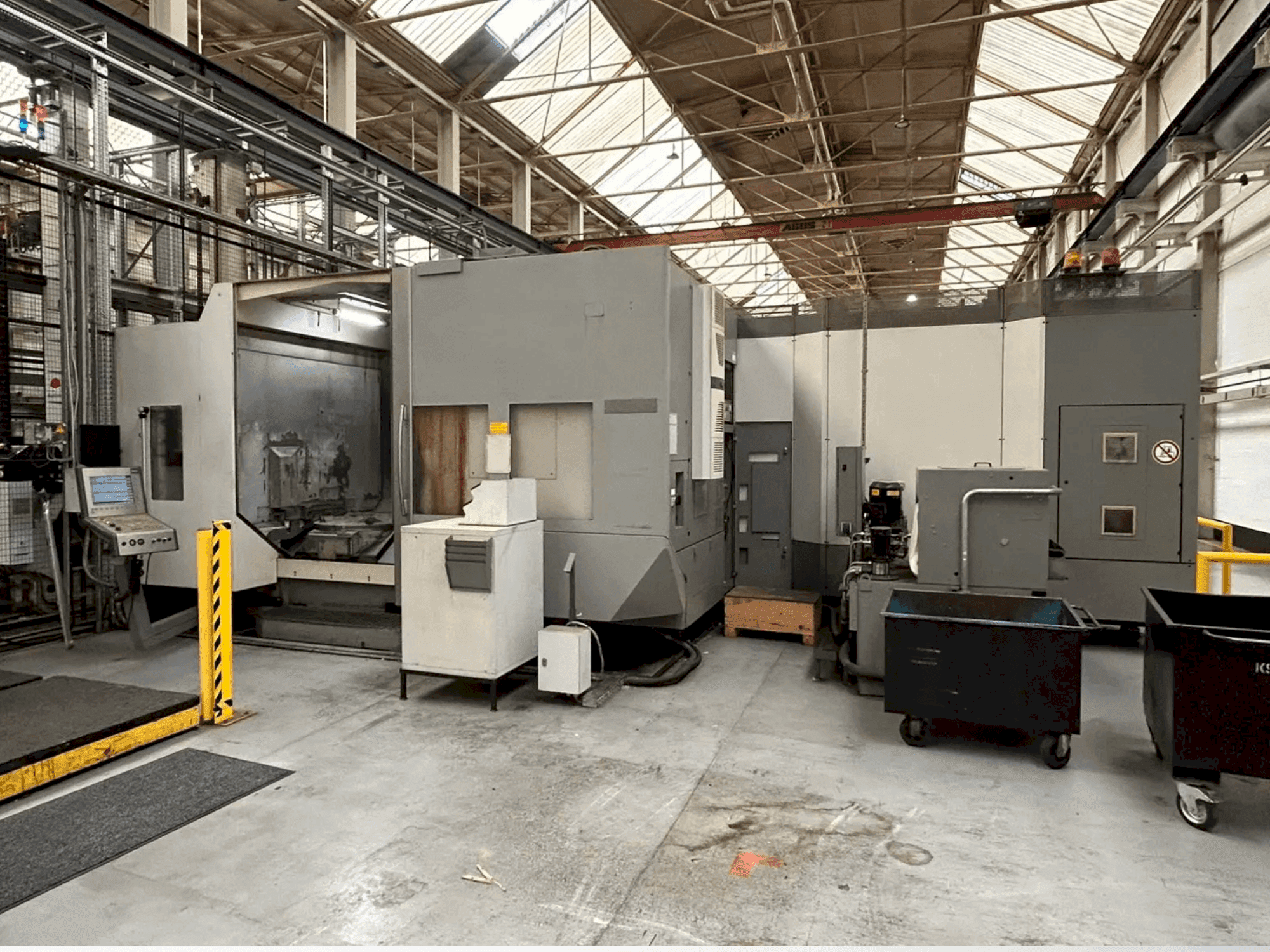 DMG DMC 100 H Mašinos vaizdas iš priekio