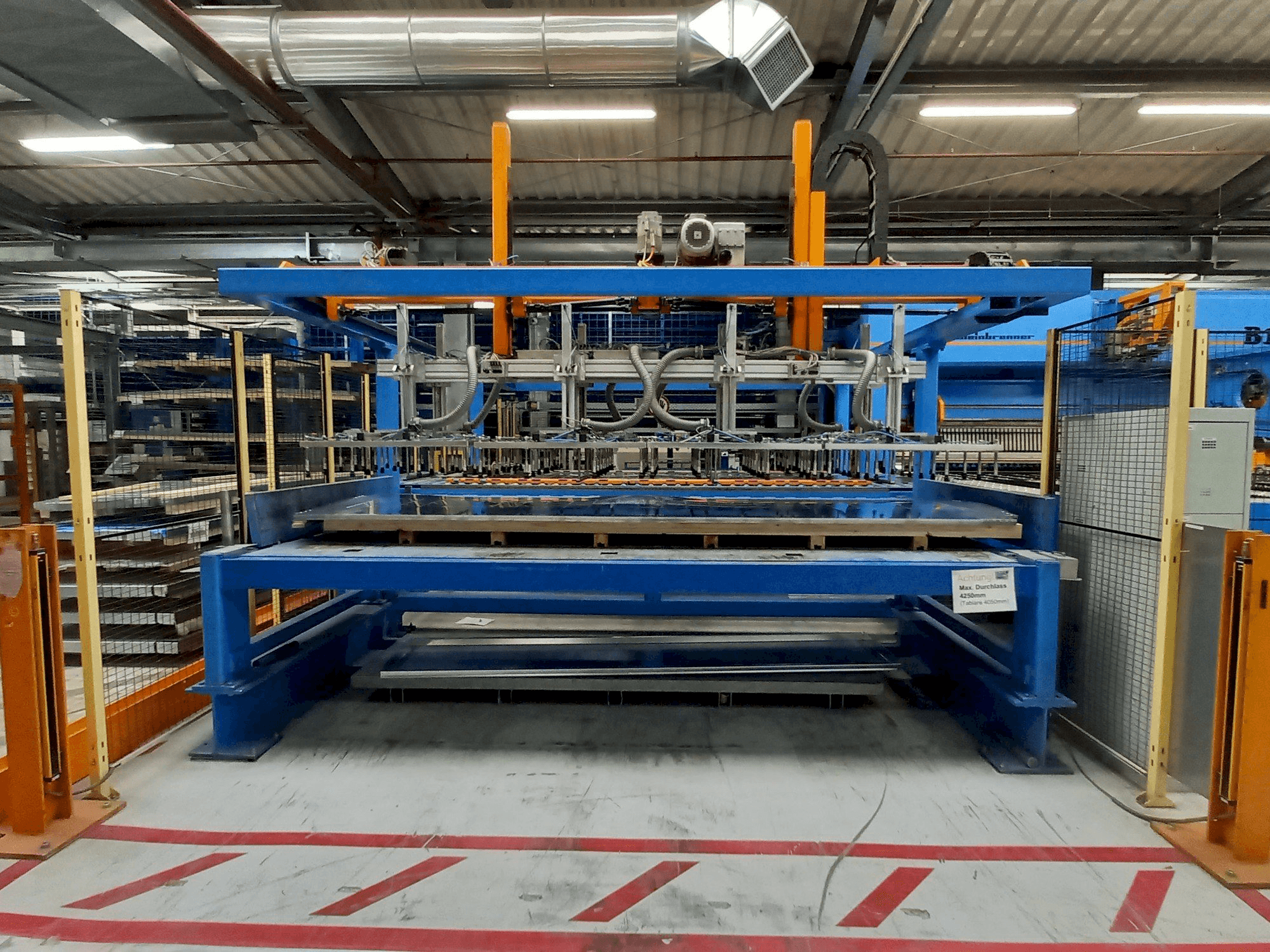 Weinbrenner B 12 Mašinos vaizdas iš priekio