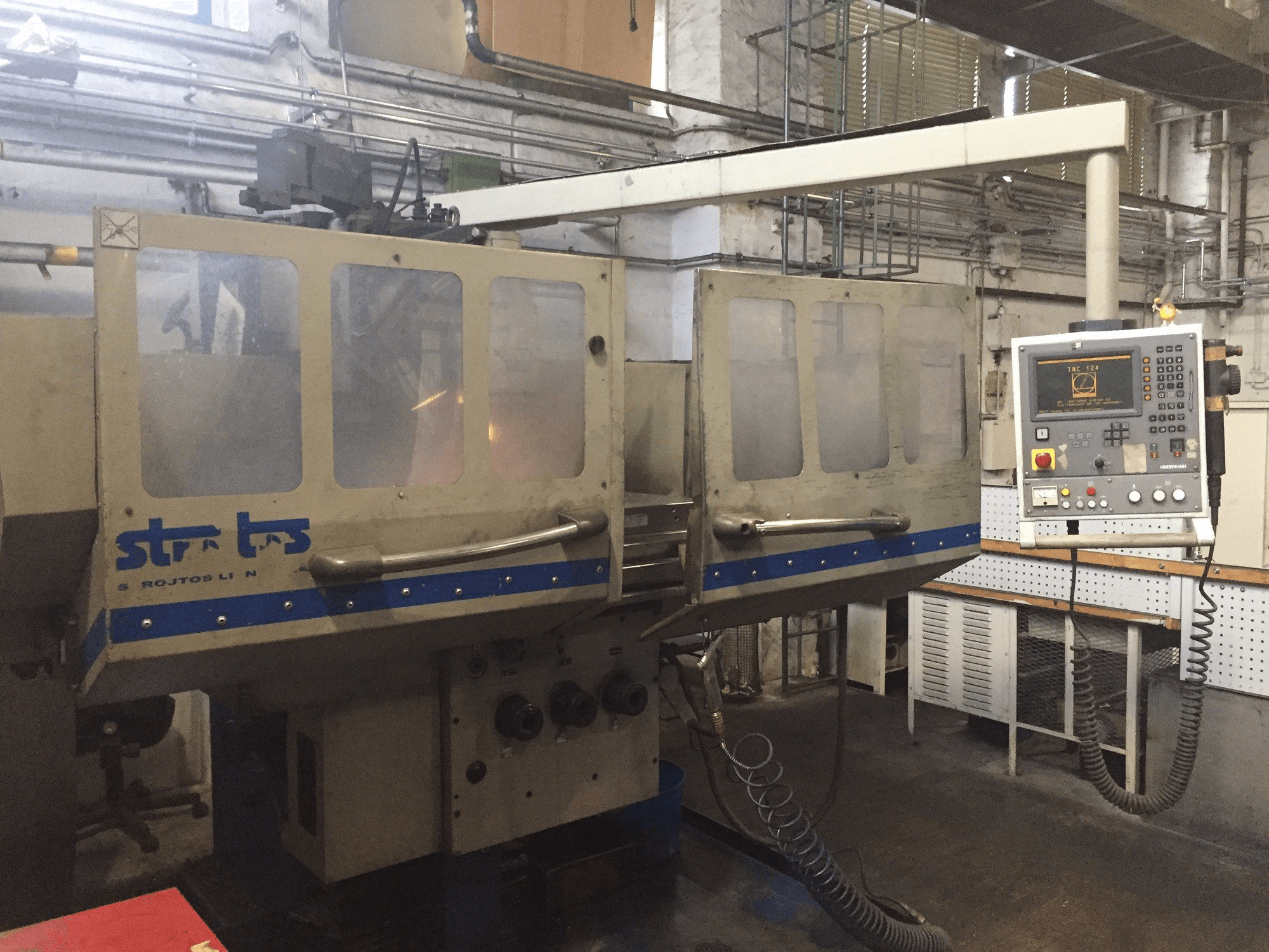 Strojtos FGS 63 NCP Mašinos vaizdas iš priekio