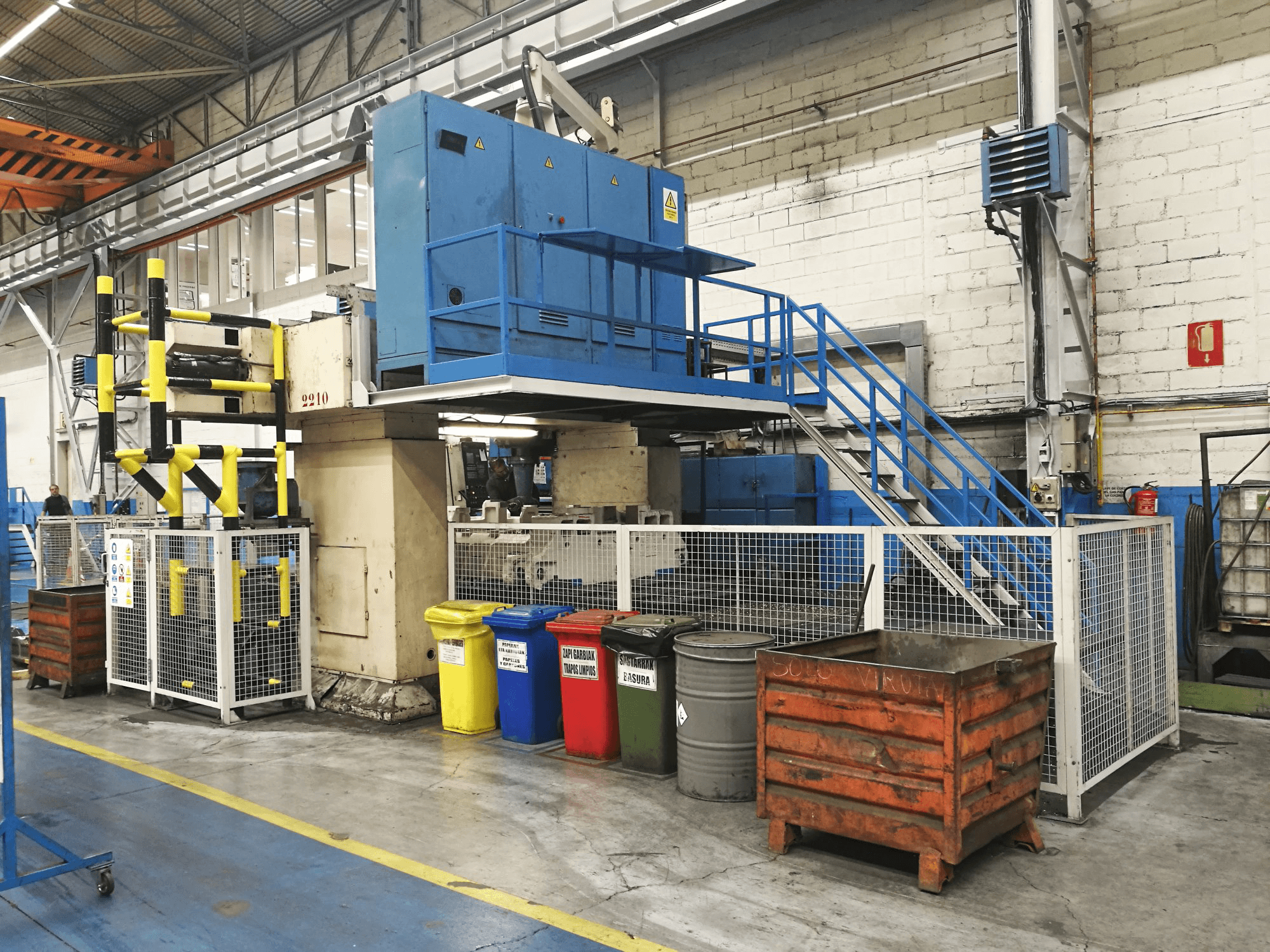 DYE FPF-2-C-N/C Mašinos kairės pusės vaizdas
