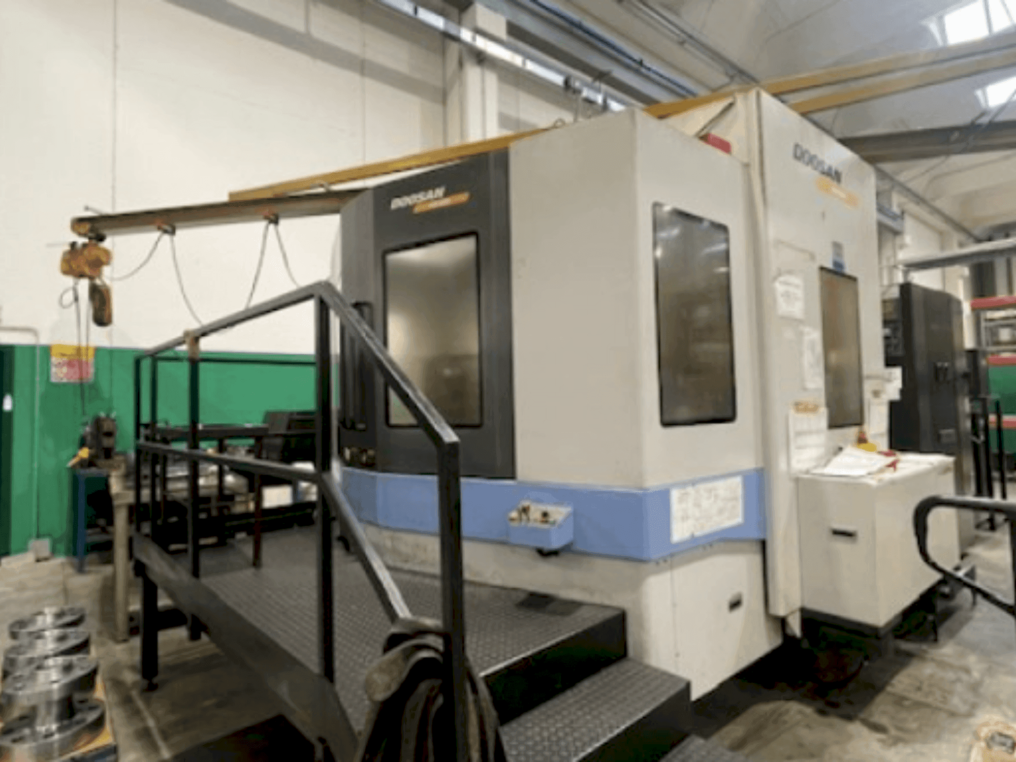 DOOSAN HM 800 (2008) Mašinos vaizdas iš priekio