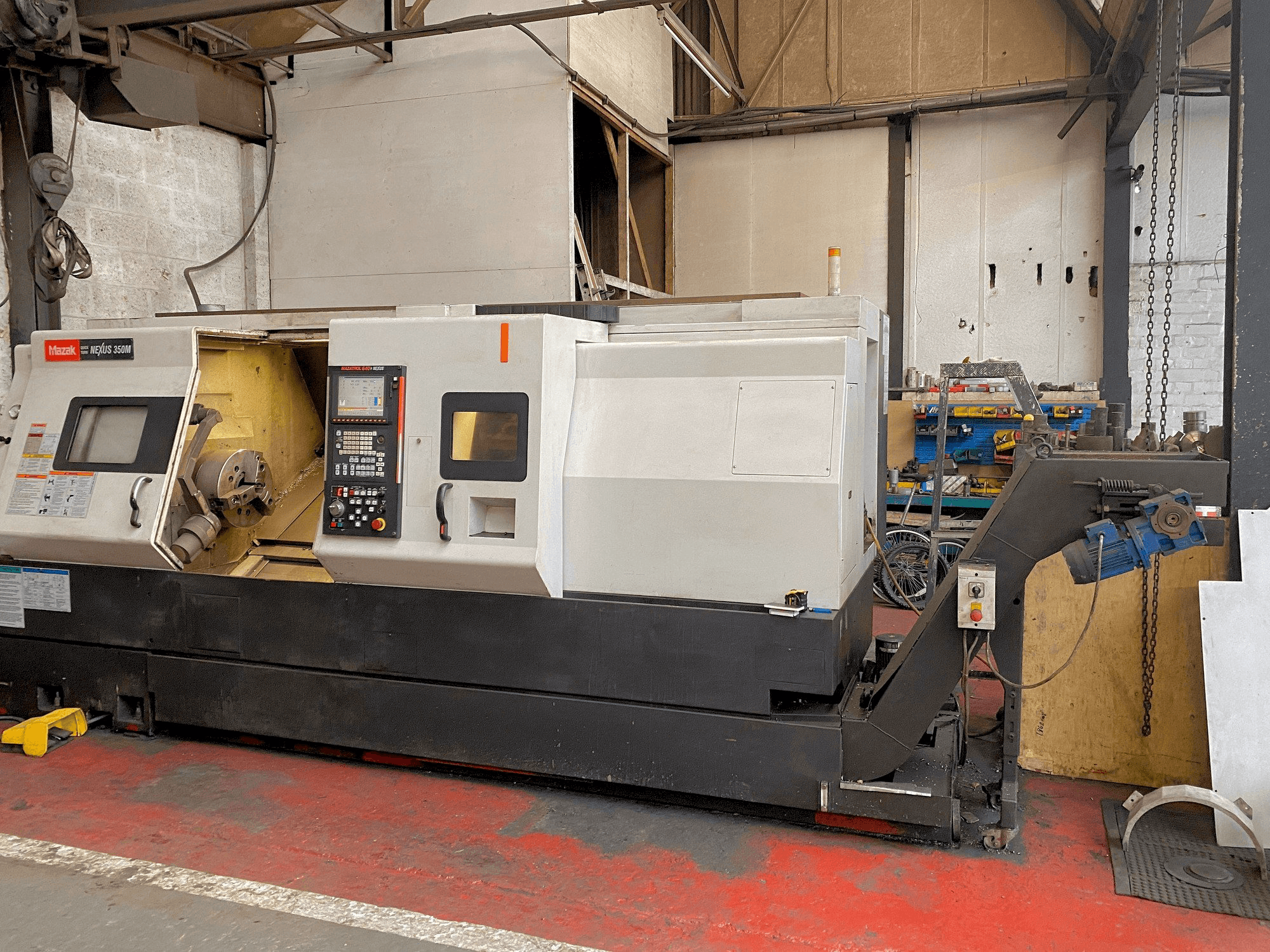 Mazak Quick Turn Nexus 350M Mašinos vaizdas iš priekio