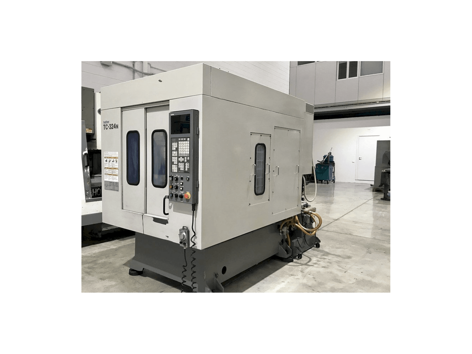 Brother TC 324N Mašinos vaizdas iš priekio