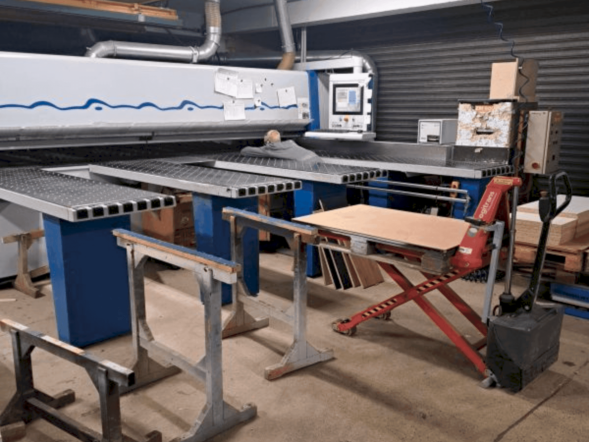 HOLZMA HPL/42/22 Mašinos vaizdas iš priekio