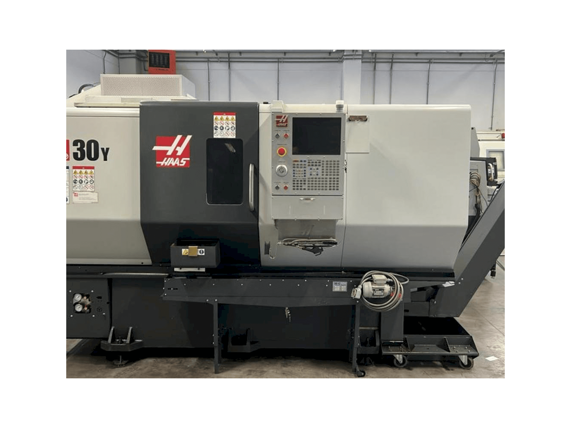 HAAS DS30Y Mašinos vaizdas iš priekio