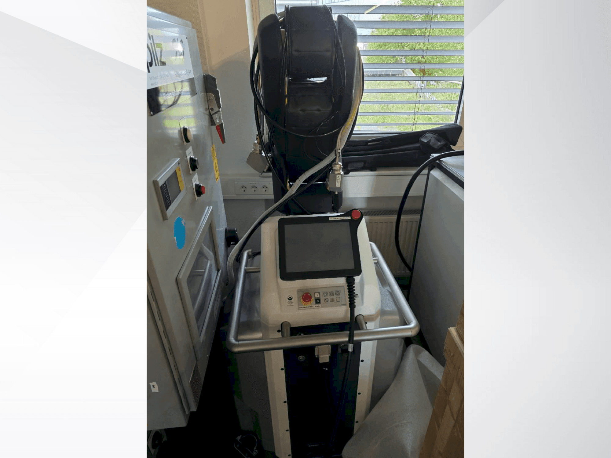 FANUC LR Mate 200iD/7L Mašinos vaizdas iš priekio